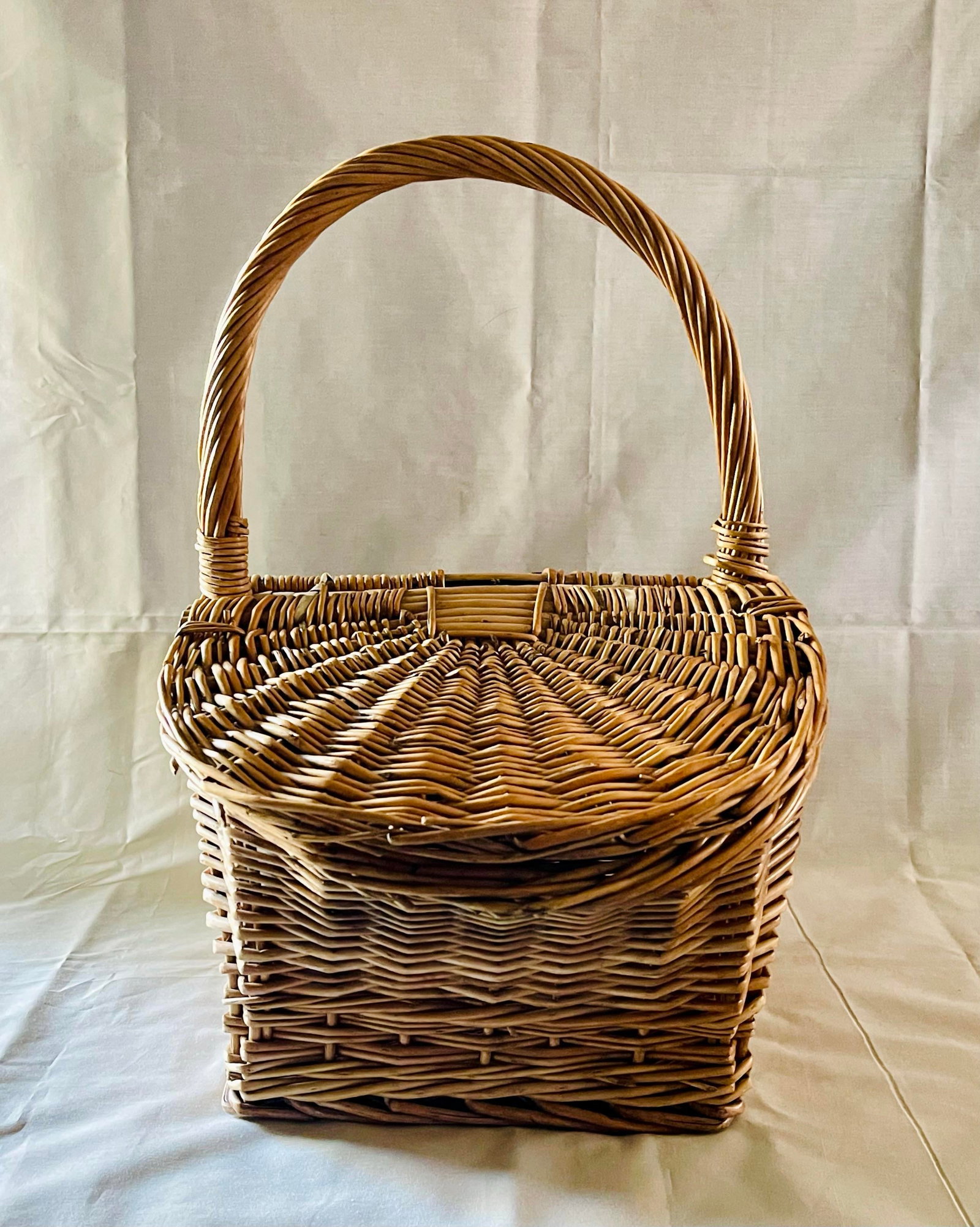 Vintage Wicker Picnic Basket - 6