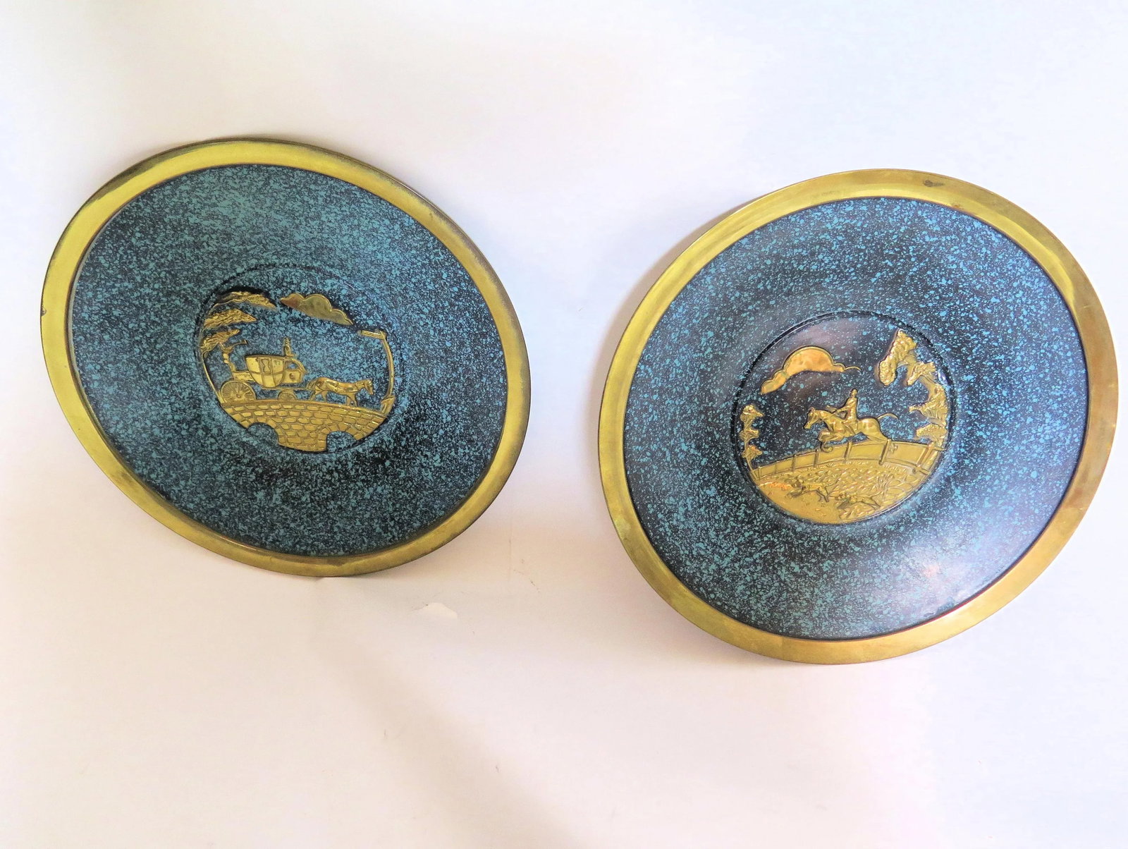 Vintage London England Brass Souvenir Plates - Set of 2 - 5
