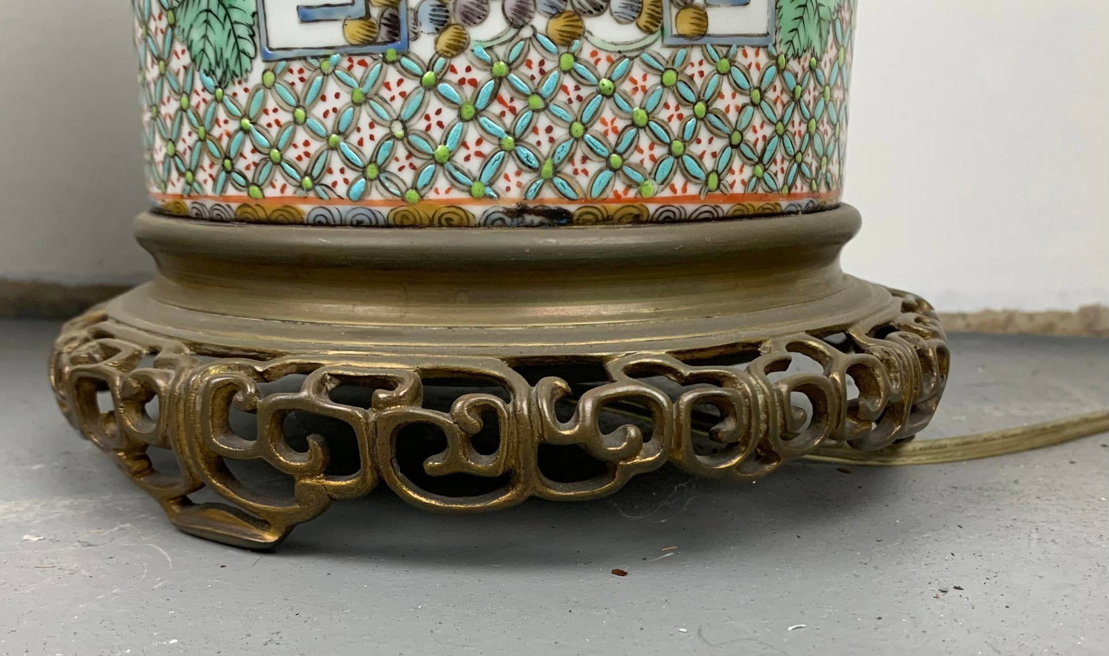 Antique Chinese Table Lamps, Set of 2 - 4
