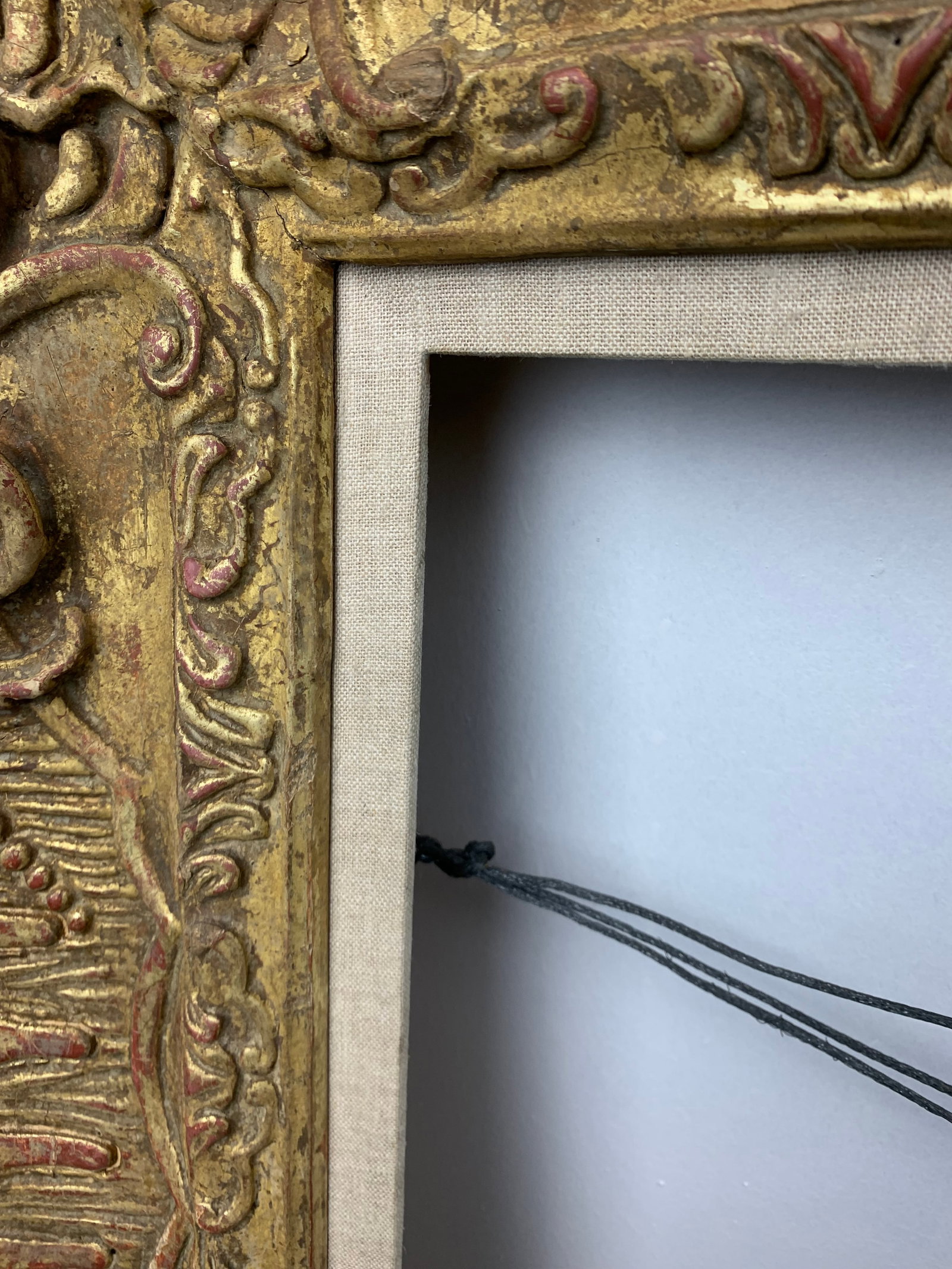 Antique Gold Ornate Rococo Style Hand Carved Wood Frame. - 7