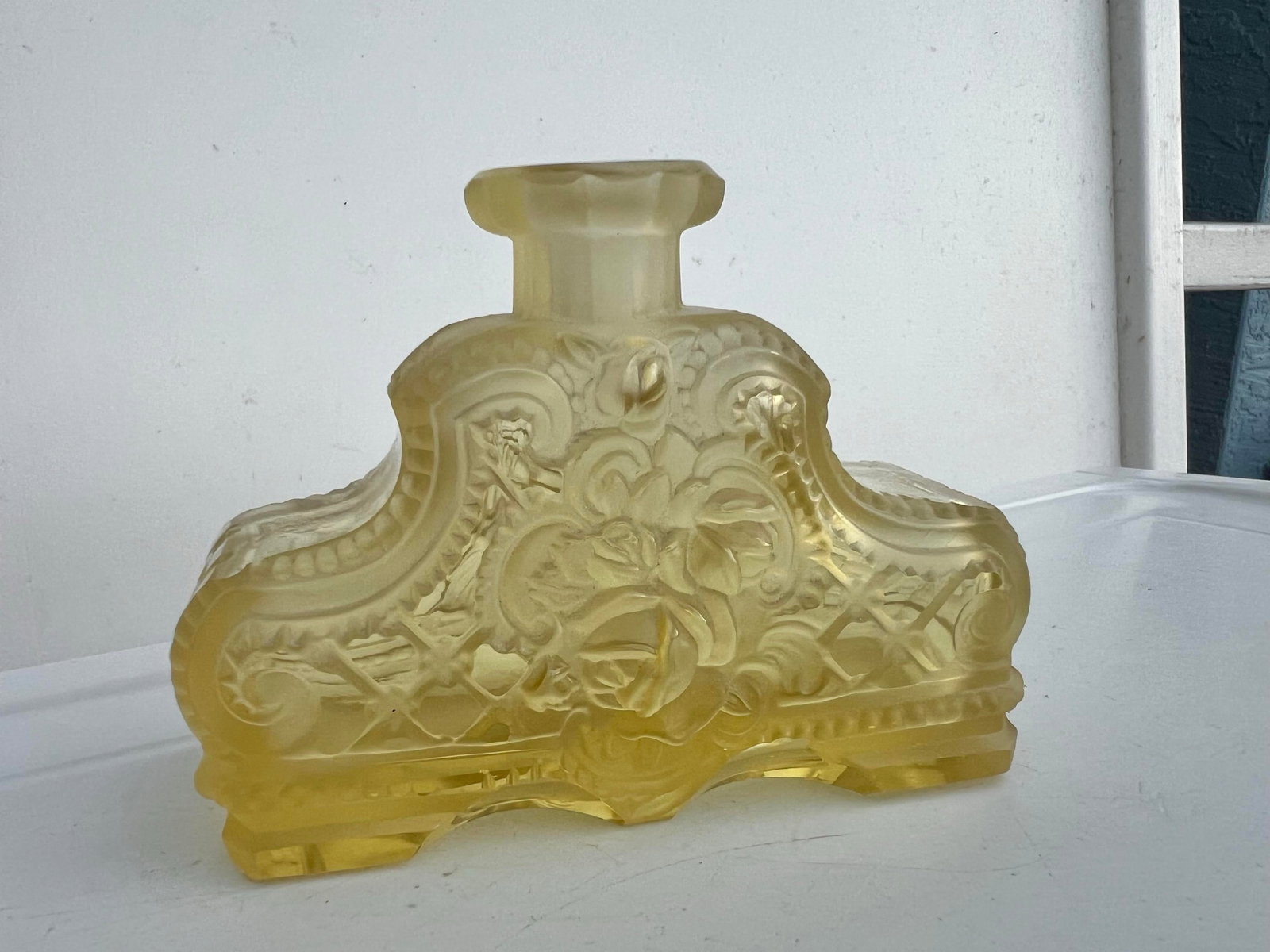 Antique Art Deco Style Yellow Perfume Bottle - 7
