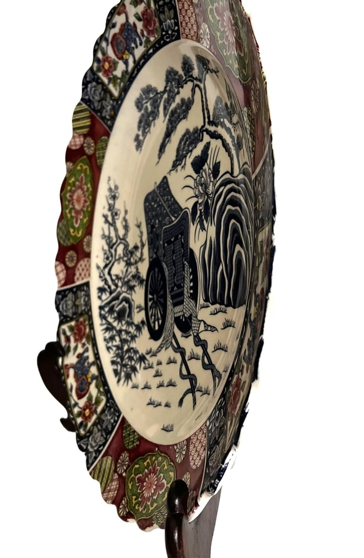 Early 20th Century Imari Charger - 7