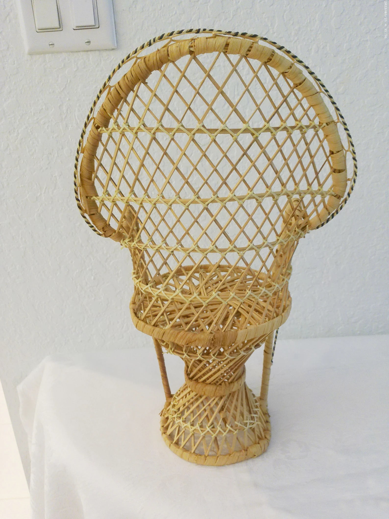 1970s Wicker Peacock Chair Plant Stand - 5