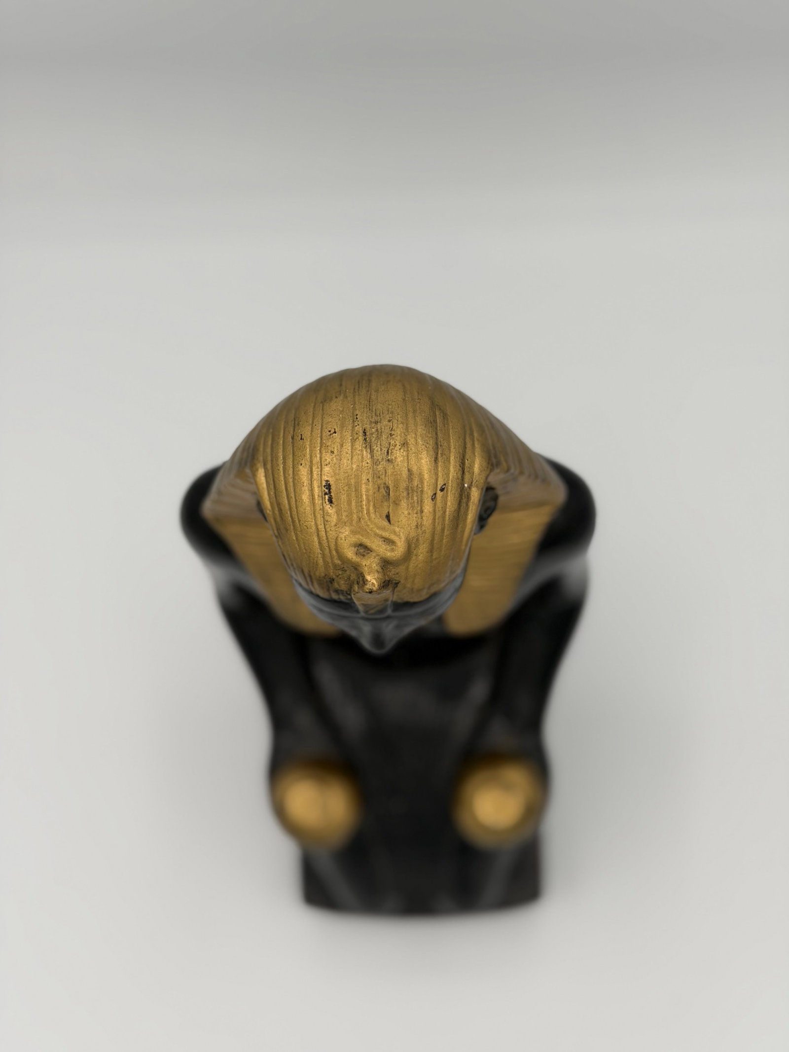1930s Egyptian Revival Black Ceramic With Gold Highlights Egyptian Statue or Figurine - 4