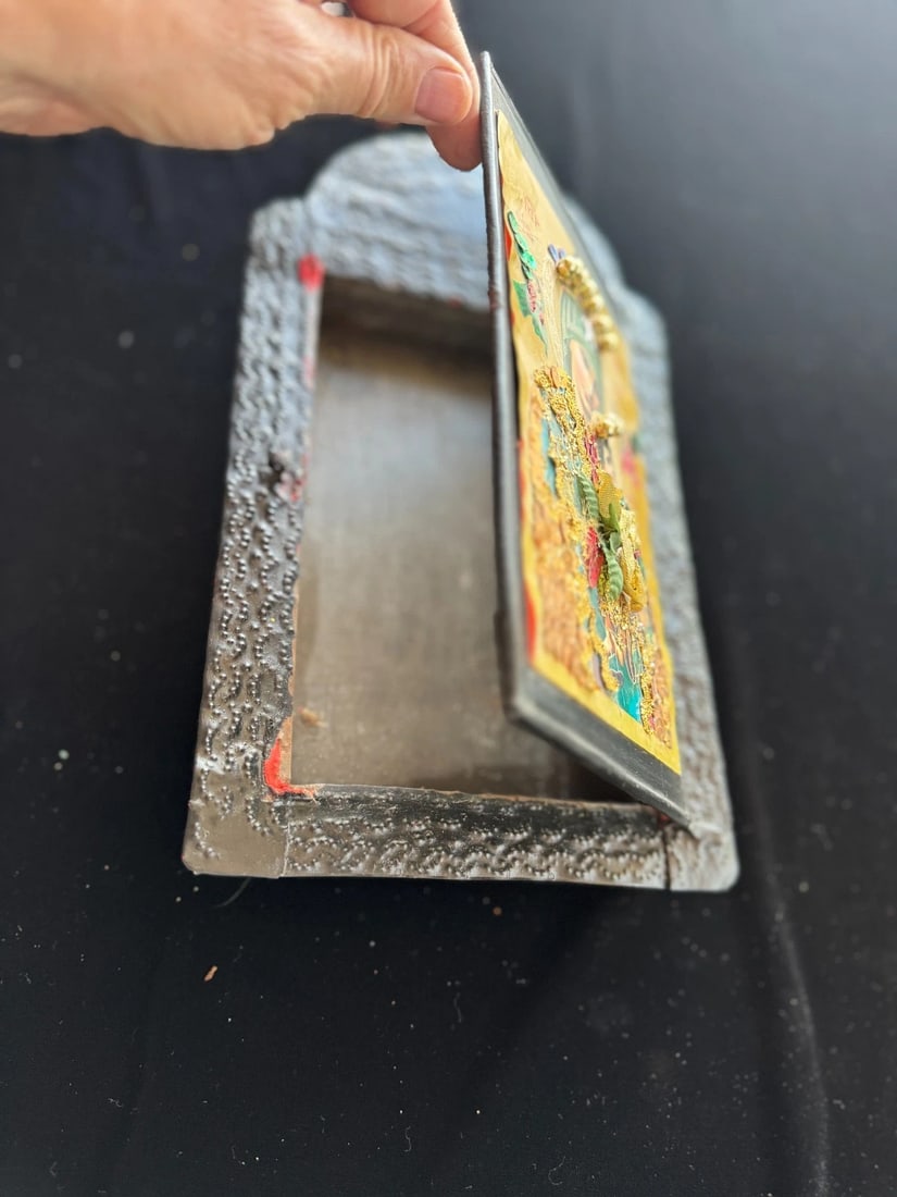 Mexican Devotional Nicho With Black Arched Pressed Tin Frame - 3