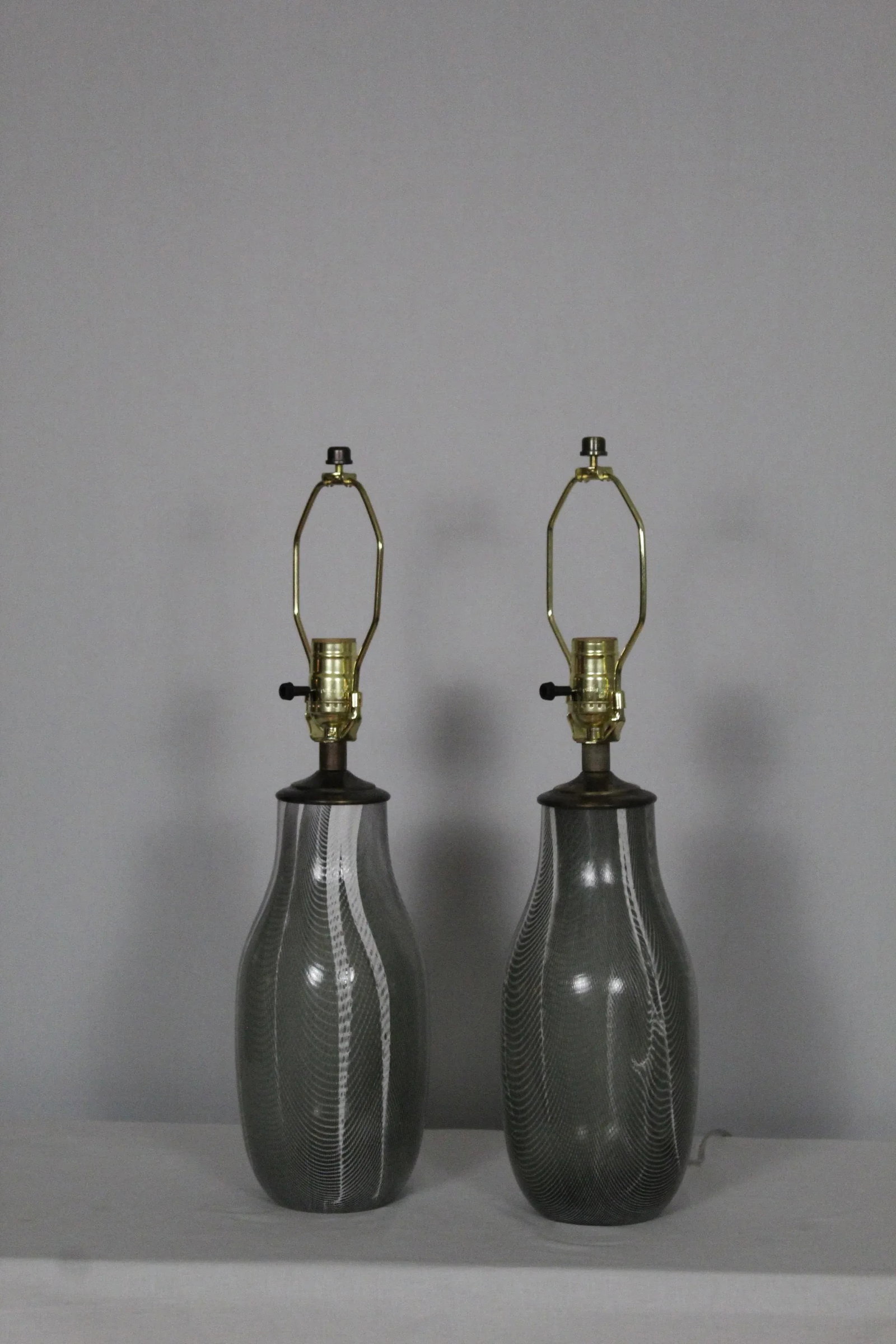Mid 20th Century Petite Herringbone Murano Lamps - a Pair - 5
