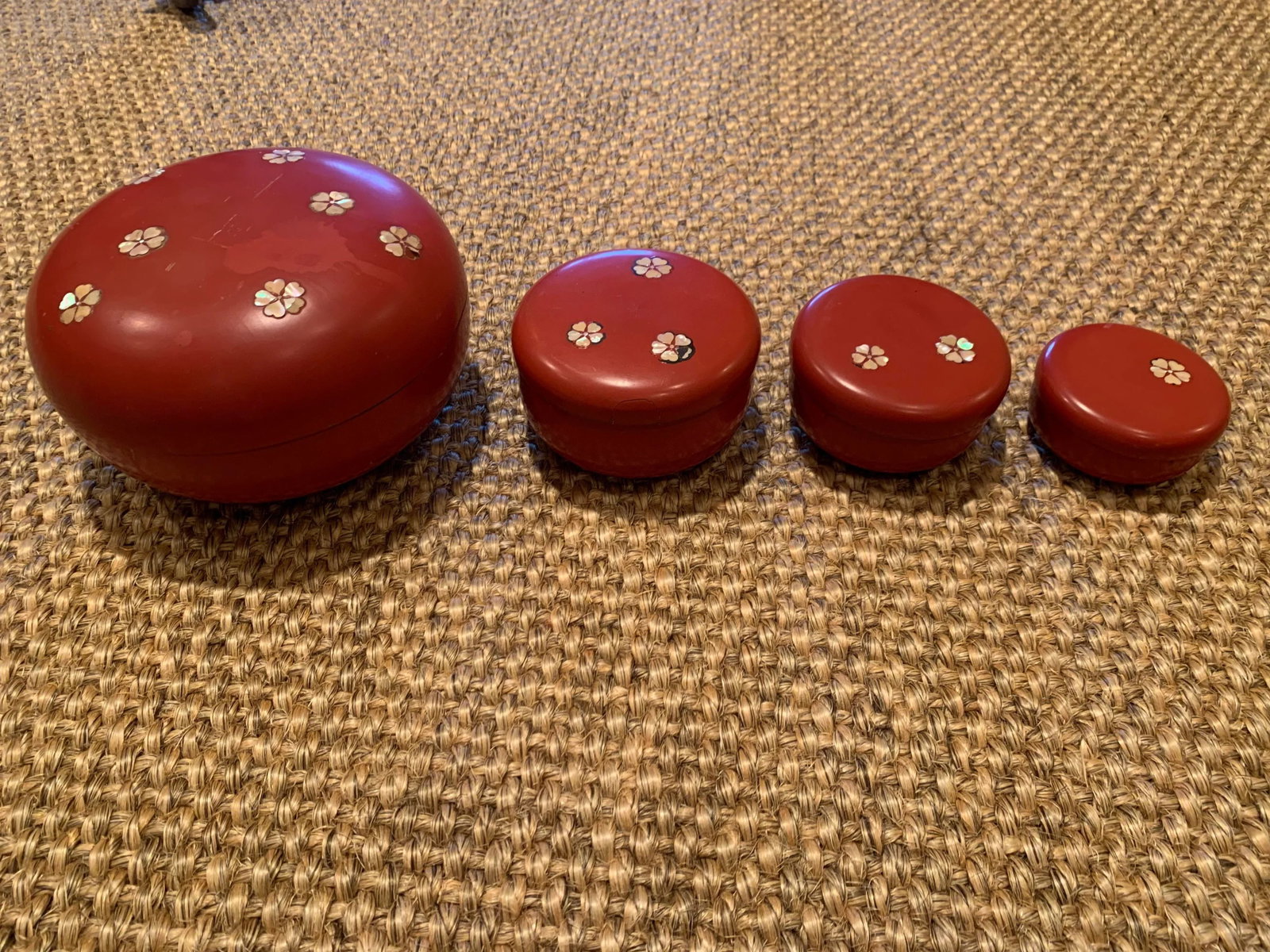 Vintage 1950s Japanese Nesting Bowls - Set of 4 - 8