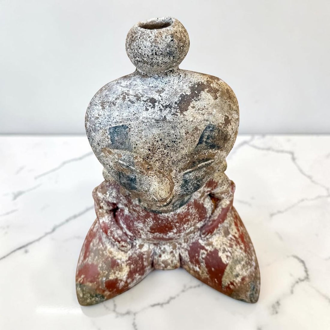 Nayarit Chinesco Female Figurine - 3