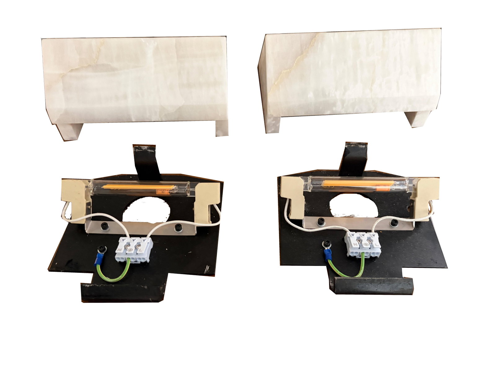 Contemporary Spanish Onyx Wall Sconce Attributed to Pierre Chareau - A Pair - 4