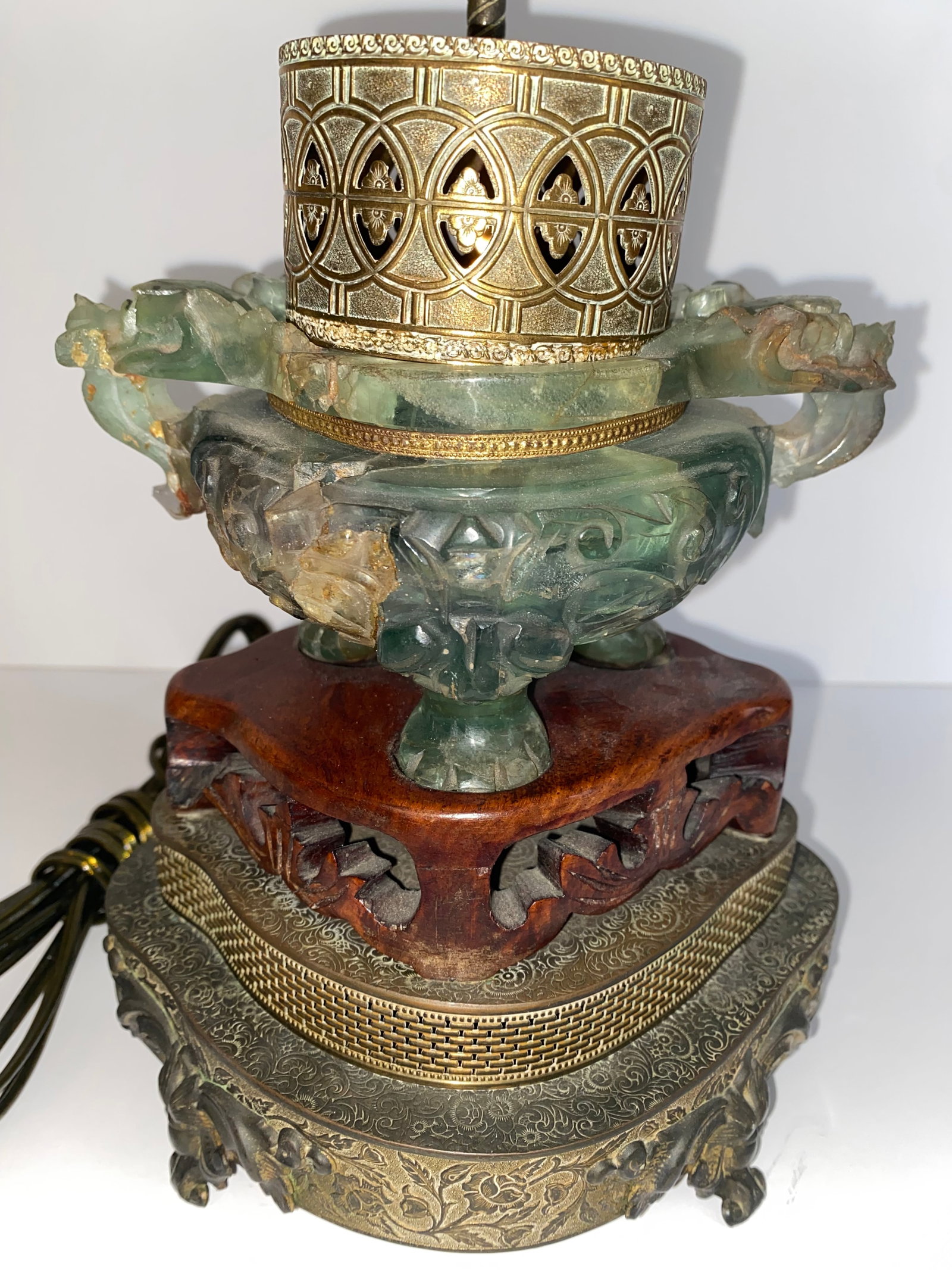 1930s Chinese Carved Jadite Lamp With Shade - 4