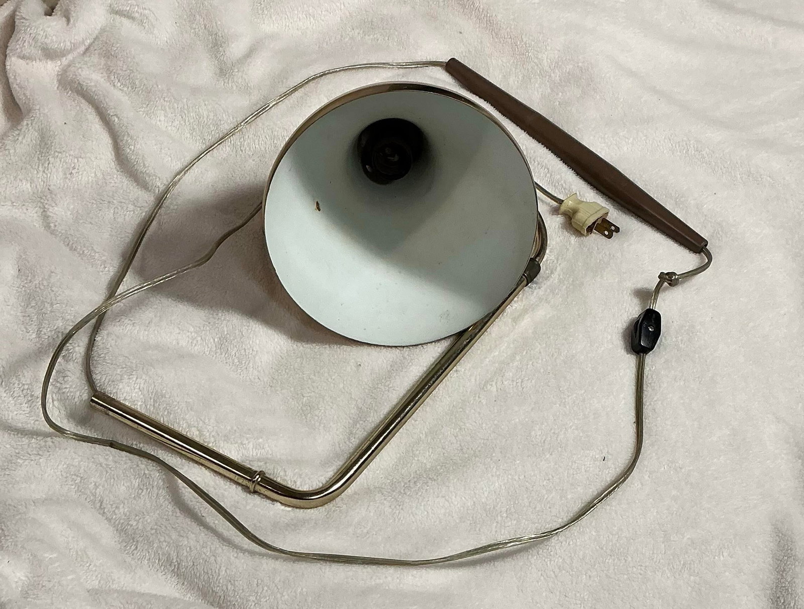 Telescopic Arm Wall Lamp With Brass Metal Shade Attributed to Gunnel Nyman, MCM 1950s - 10