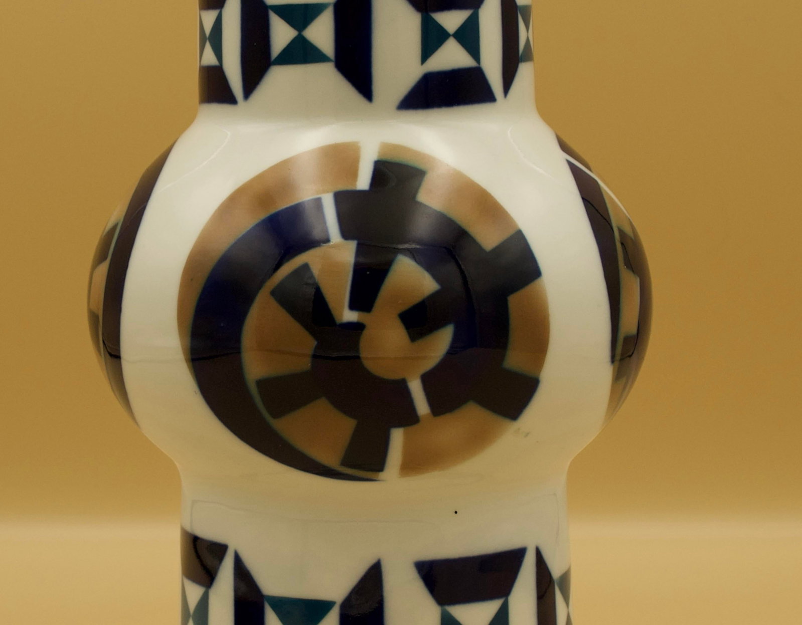 Sargadelos O Castro Sculptural Geometric Vase, Cobalt Blue Porcelain, Mid-Century, Spain - 3