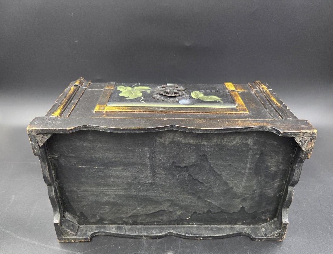 Vintage Hand Painted Wooden Dome Lidded Table Chest - 9