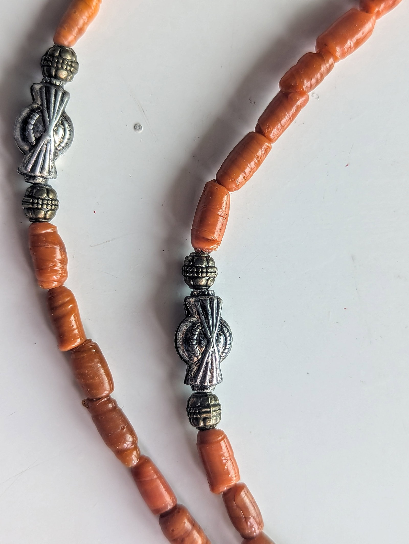 38" Mid-Century Coral Necklace With Accented With Detailed Metal - 2