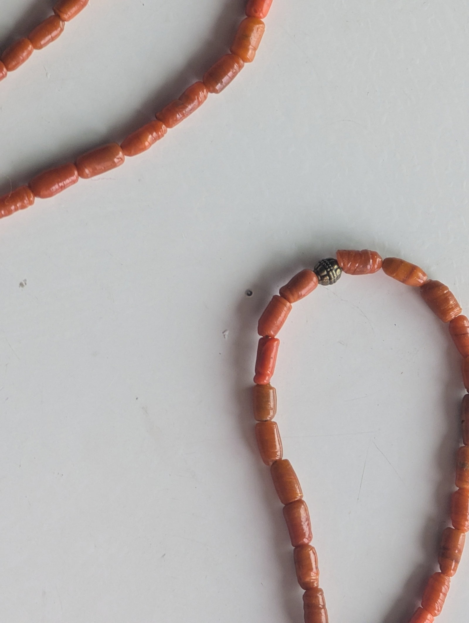 38" Mid-Century Coral Necklace With Accented With Detailed Metal - 4