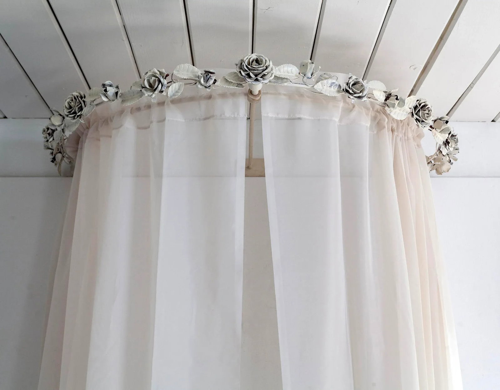 Early 20th Century Floral Iron Bed Header - 9
