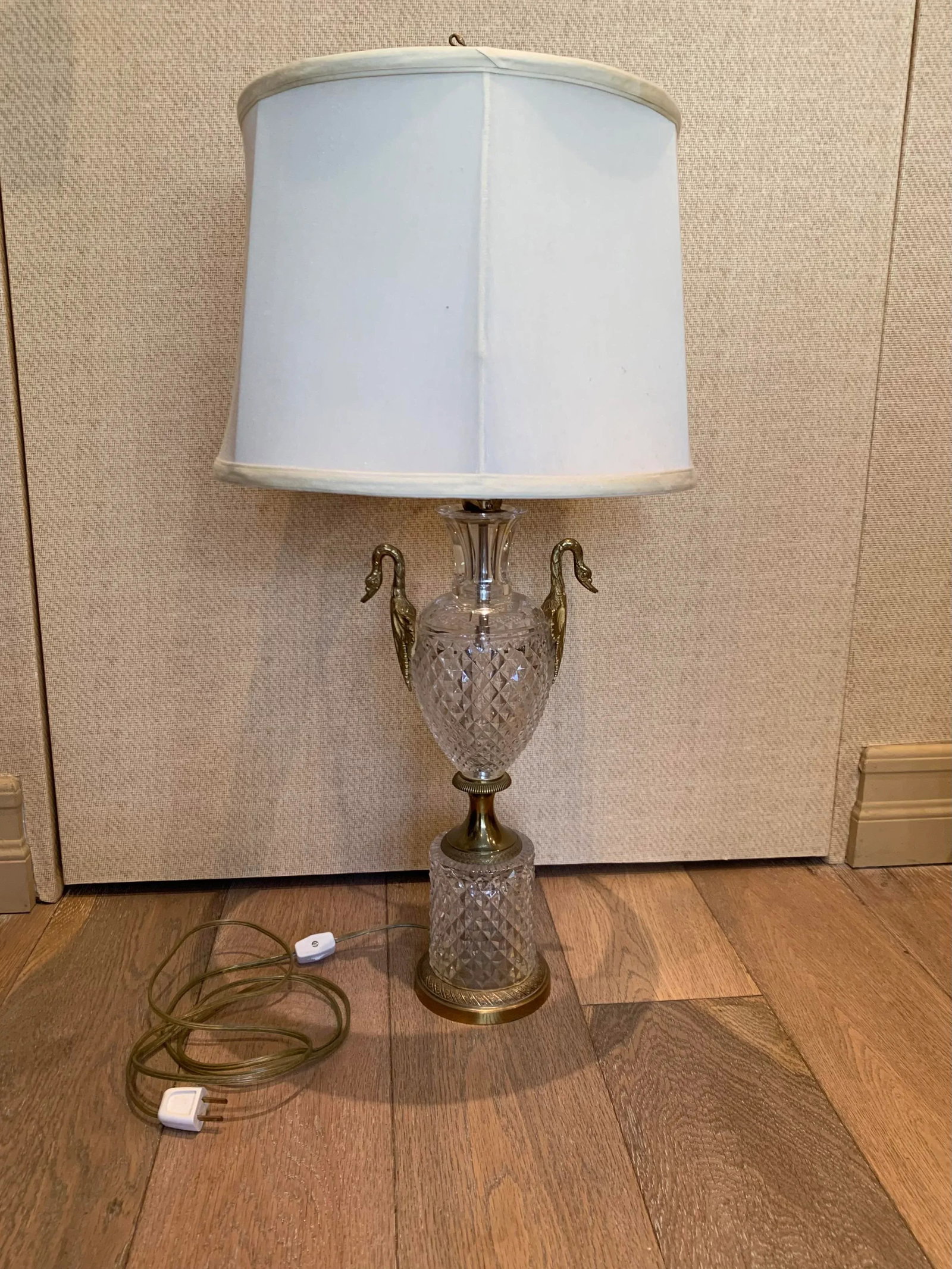 Mid 20th Century Cut Crystal Table Lamp - 5
