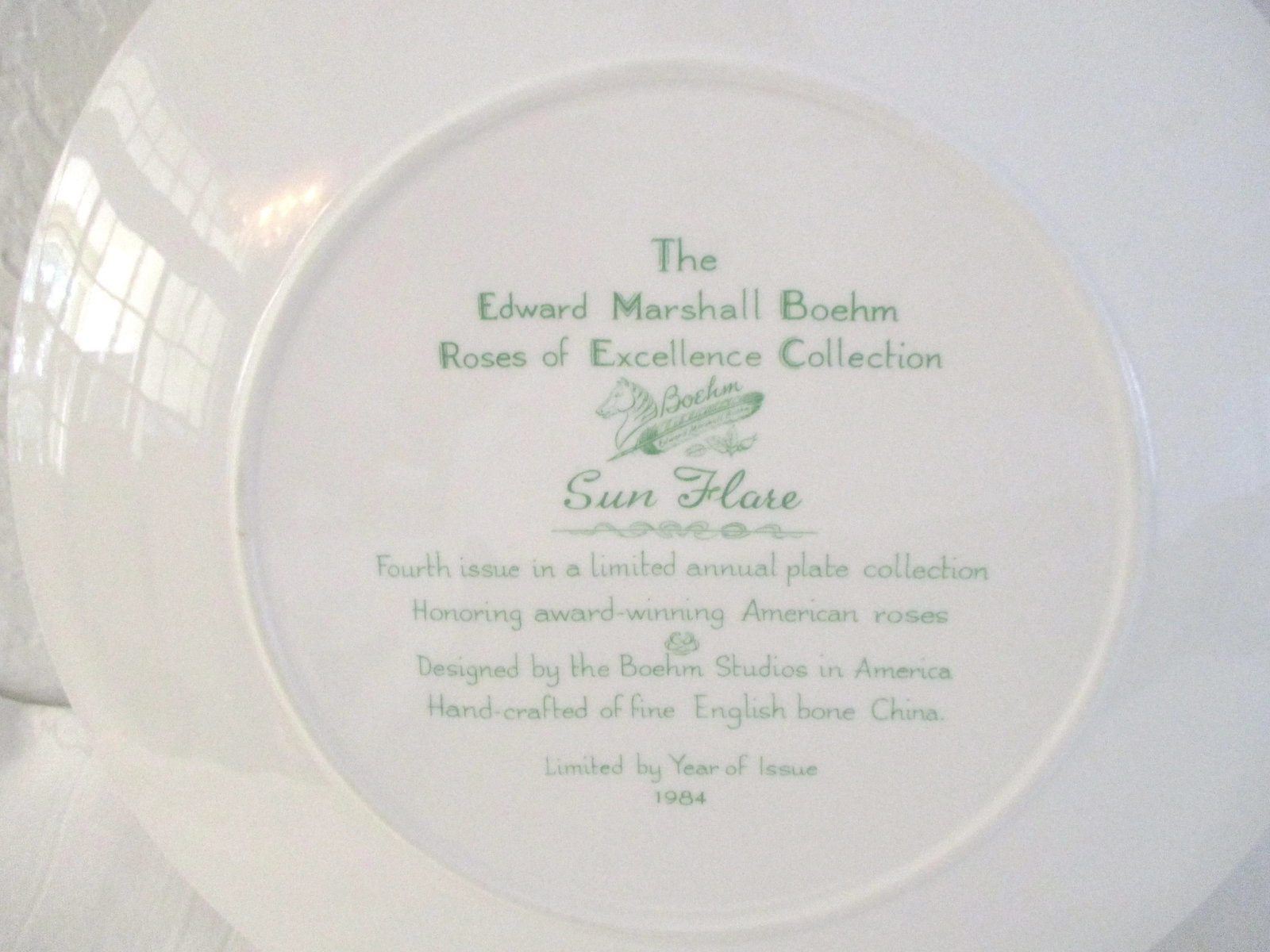 1980s Edward Marshall Boehm Porcelain Roses Plates, a Pair - 6