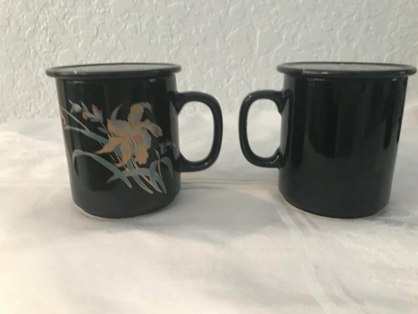 1980s Japanese Black Floral Ceramic Tea Mugs W/Lids, 8 Pcs - 3