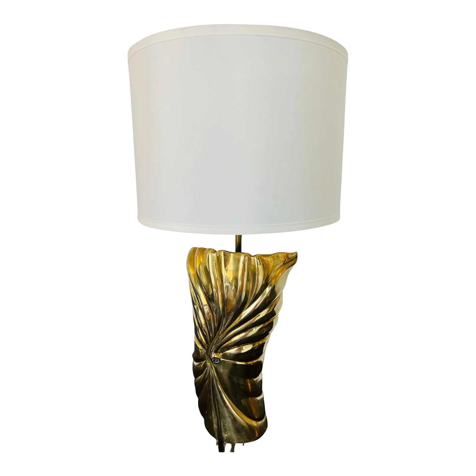 American Chapman Lighting 1980s Sculptural Table Lamp: A 1980s American sculptural polished bronze table lamp with double sockets and silk cord by Chapman lighting. Rewired. Condition: Alterations: Original Design Modified Imperfections: Some