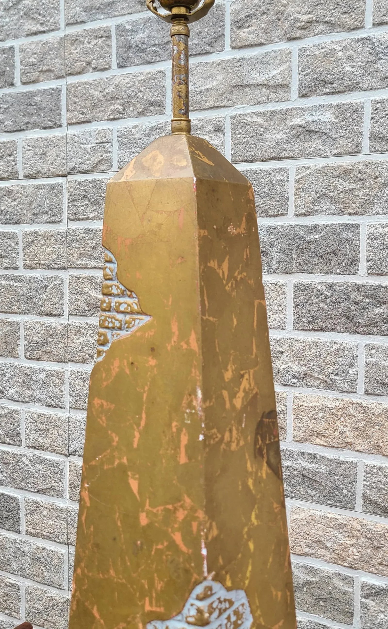 Very High Quality Mid Century Modern Gold Leaf Plaster Obelisk Formed Table Lamp C1960s - 5
