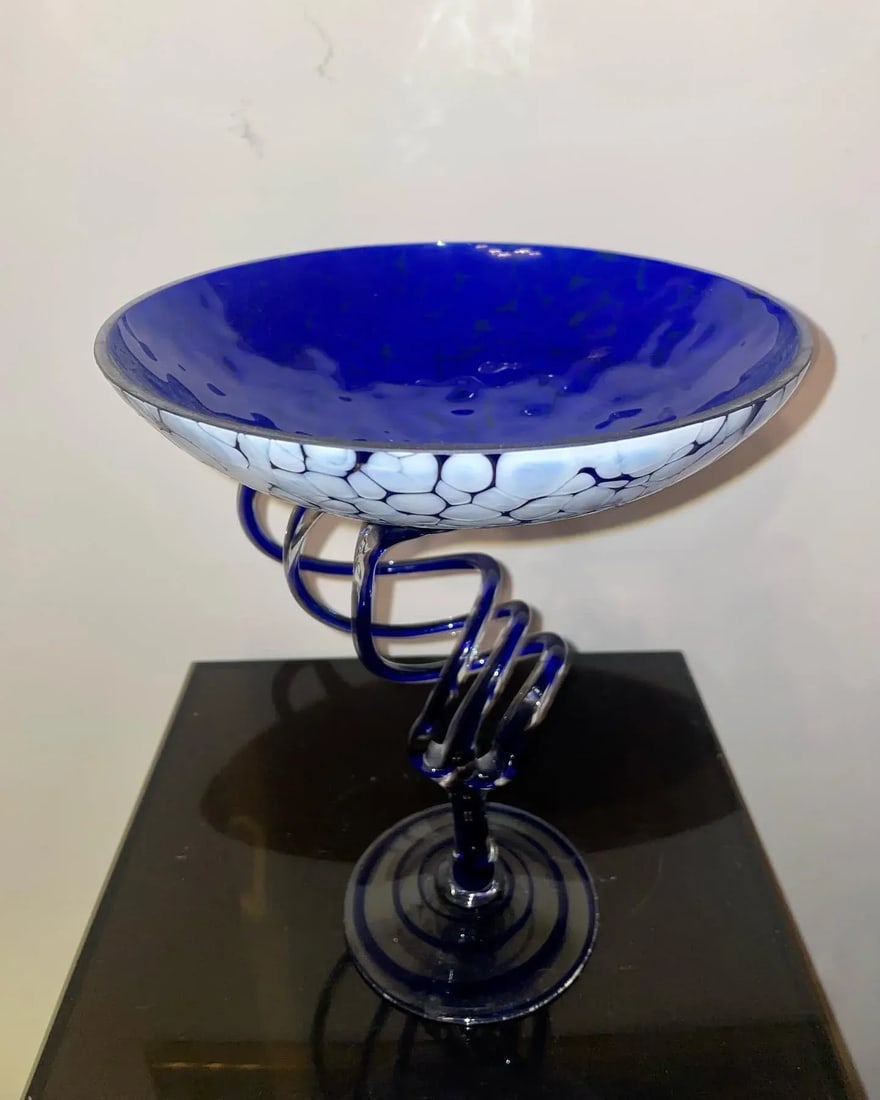Postmodern Jozefina, Krosno Poland Art Glass Jellyfish Pedestal Bowl - 2