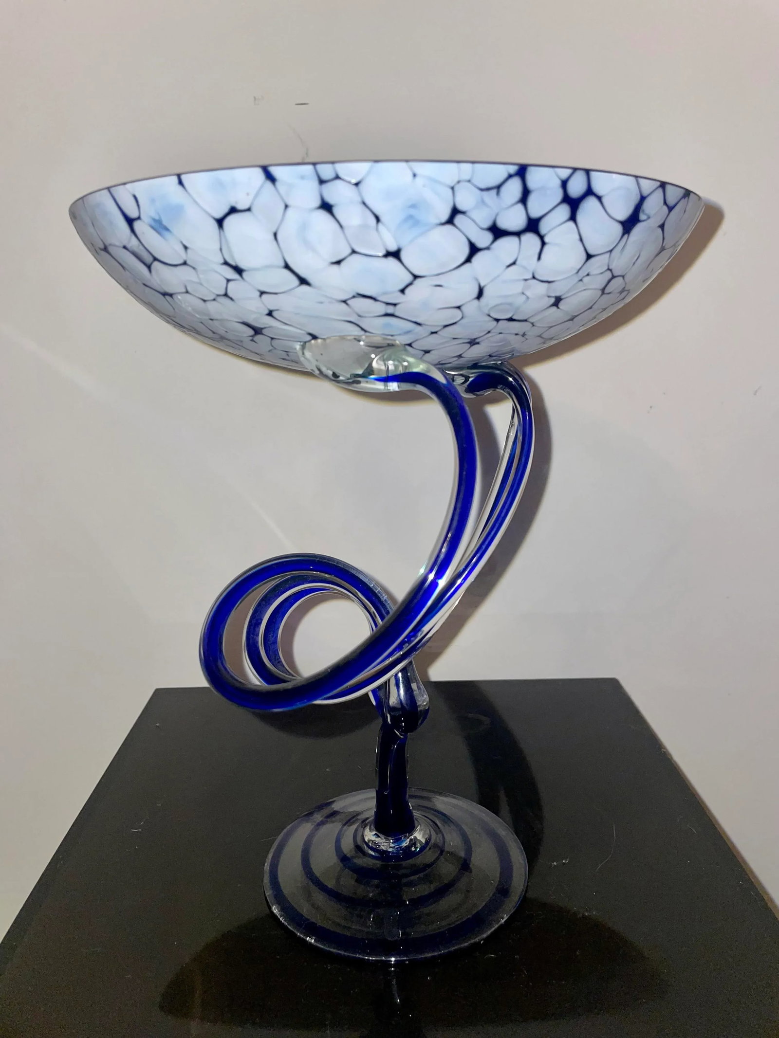 Postmodern Jozefina, Krosno Poland Art Glass Jellyfish Pedestal Bowl - 8