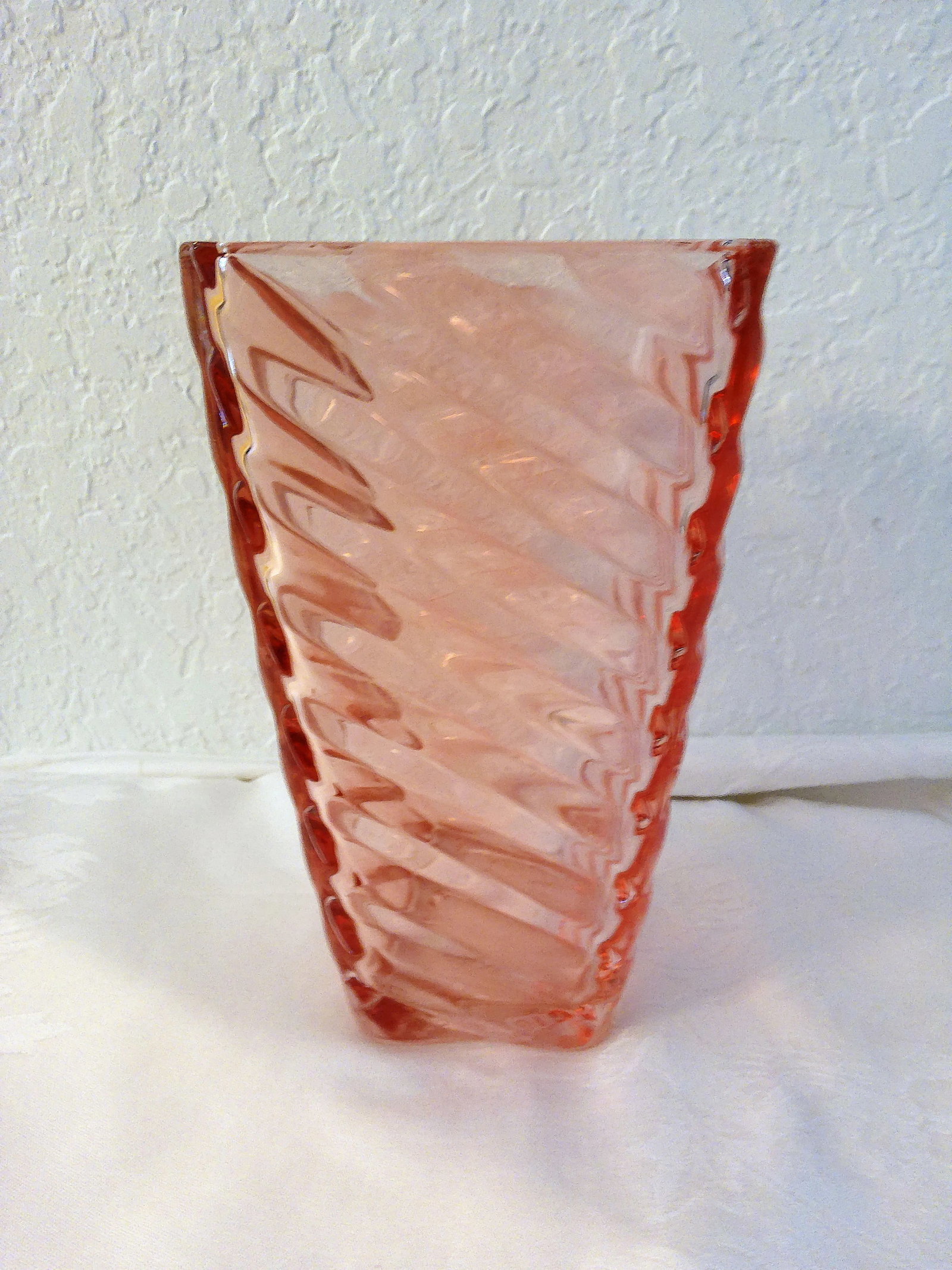 Vintage Pink Glass Chevron Design Vase - 4