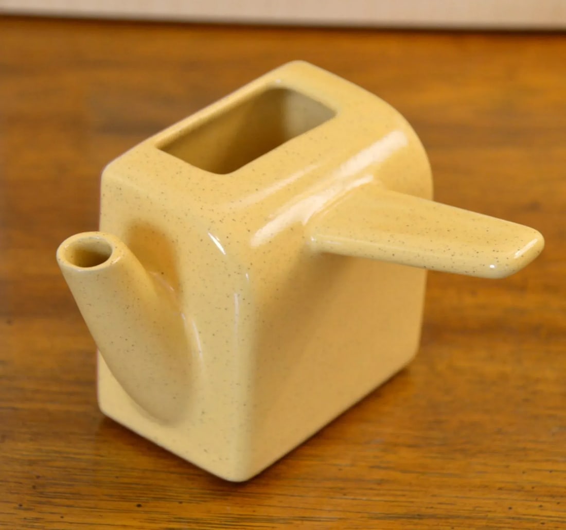 Early 21st Century Postmodern Handmade and Signed Cream and Sugar, Salt and Pepper Set 4 Pieces - 5