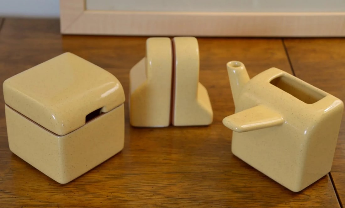Early 21st Century Postmodern Handmade and Signed Cream and Sugar, Salt and Pepper Set 4 Pieces - 8