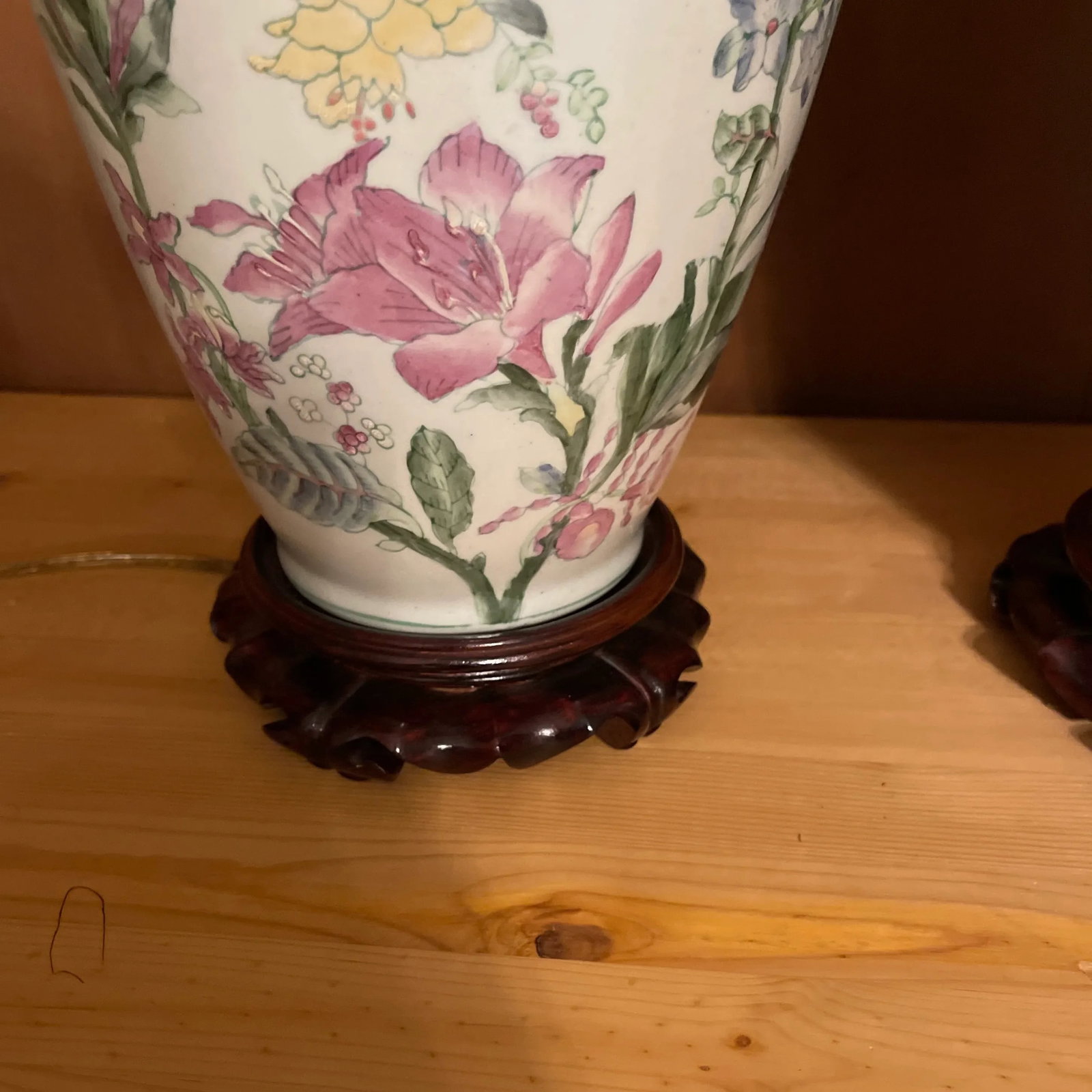 Pair of Mid-20th Century Famille Rose Ginger Jar Lamps - 3