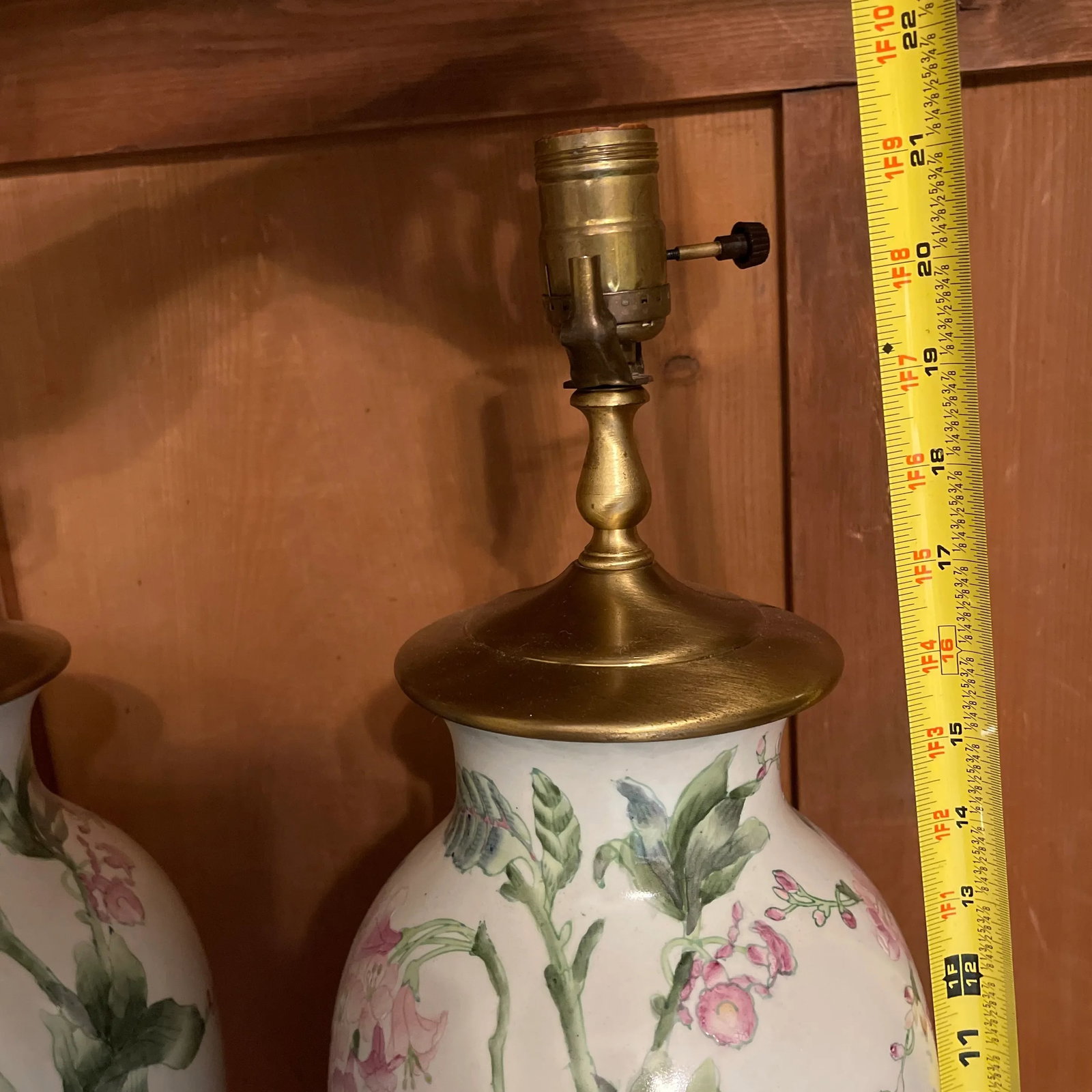 Pair of Mid-20th Century Famille Rose Ginger Jar Lamps - 4