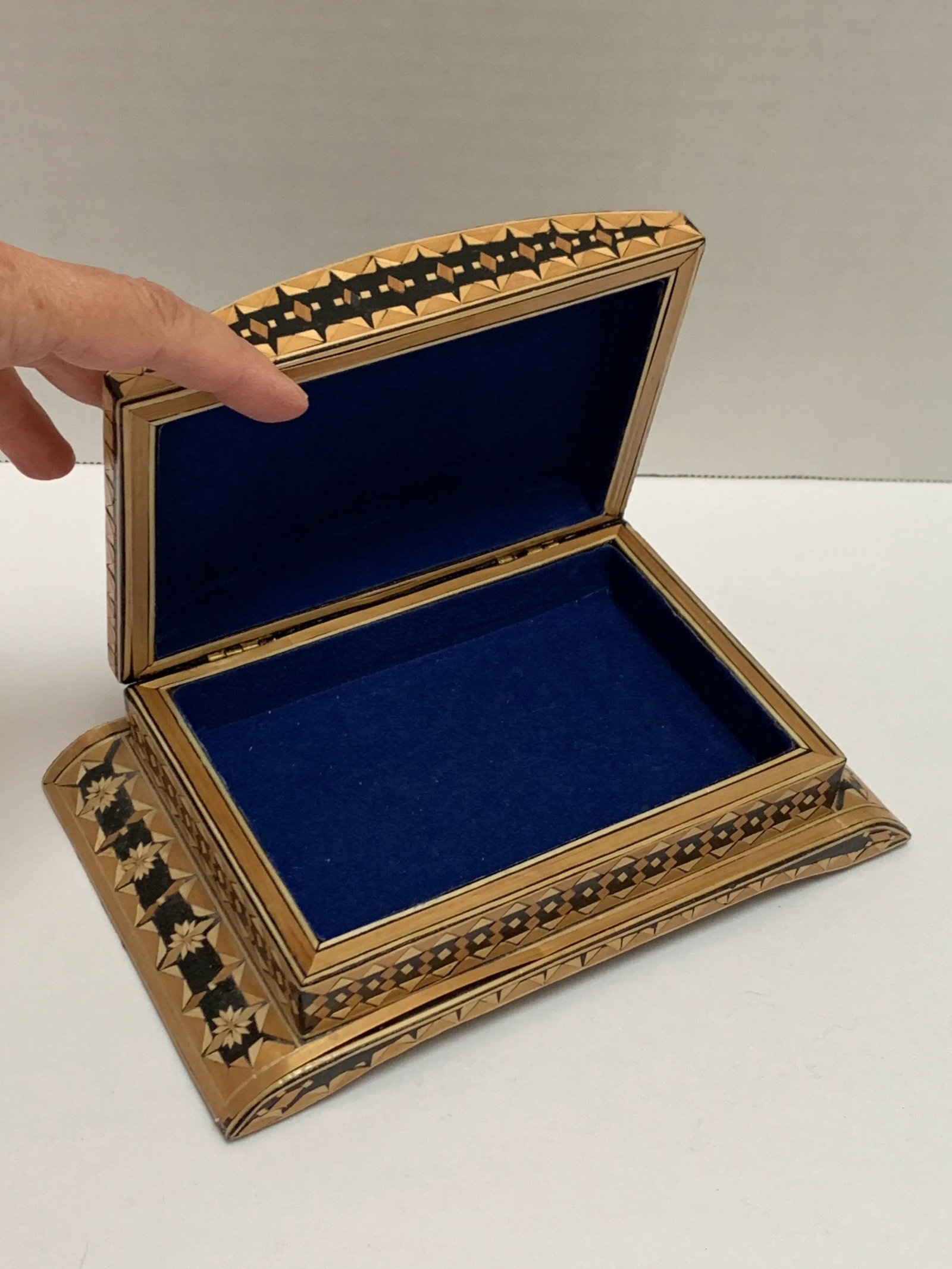 Vintage Folk Art Handcrafted Velvet Lined Box - 5