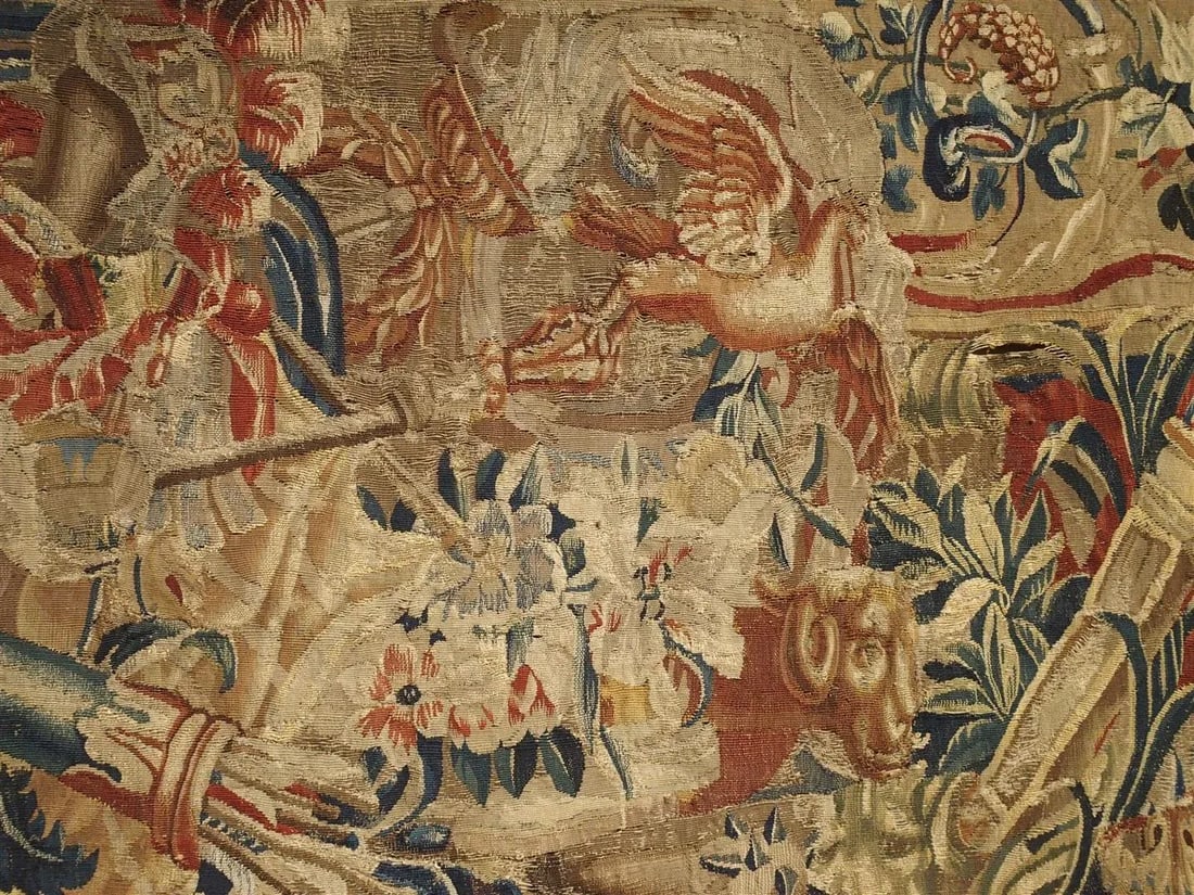 Antique French Beauvais Tapestry From the Late 17th Century - 10