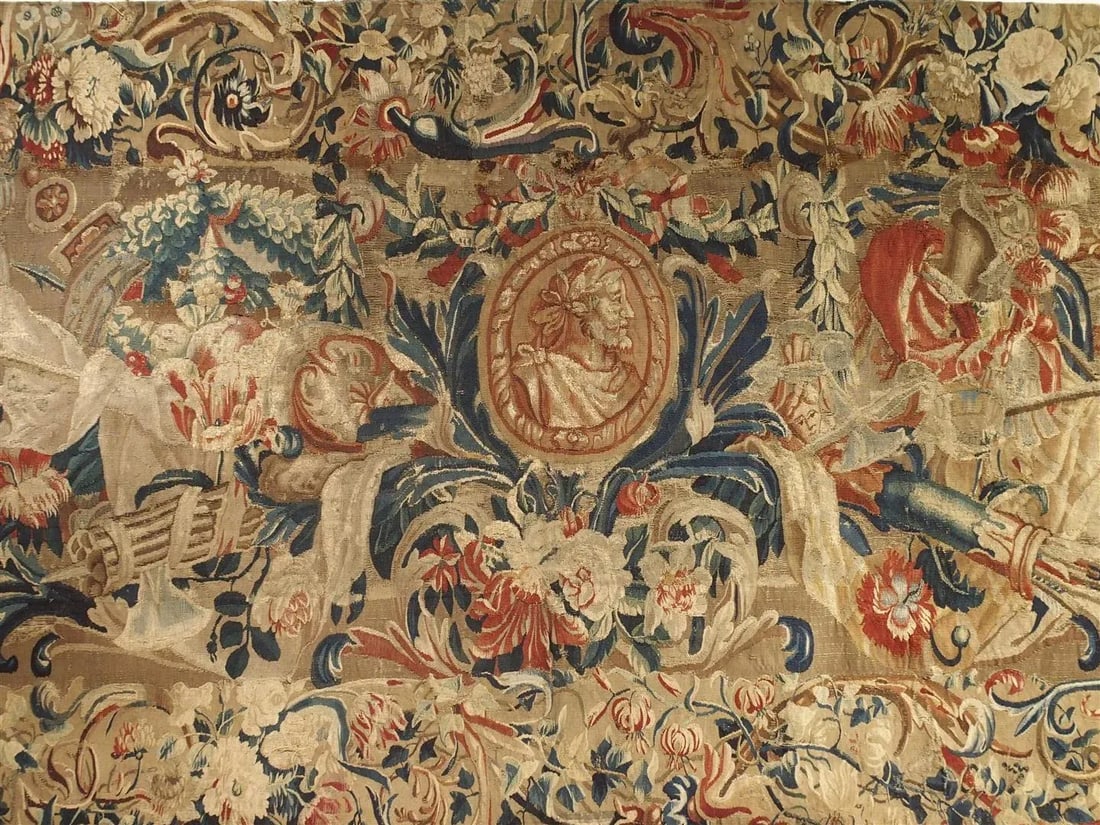 Antique French Beauvais Tapestry From the Late 17th Century - 9