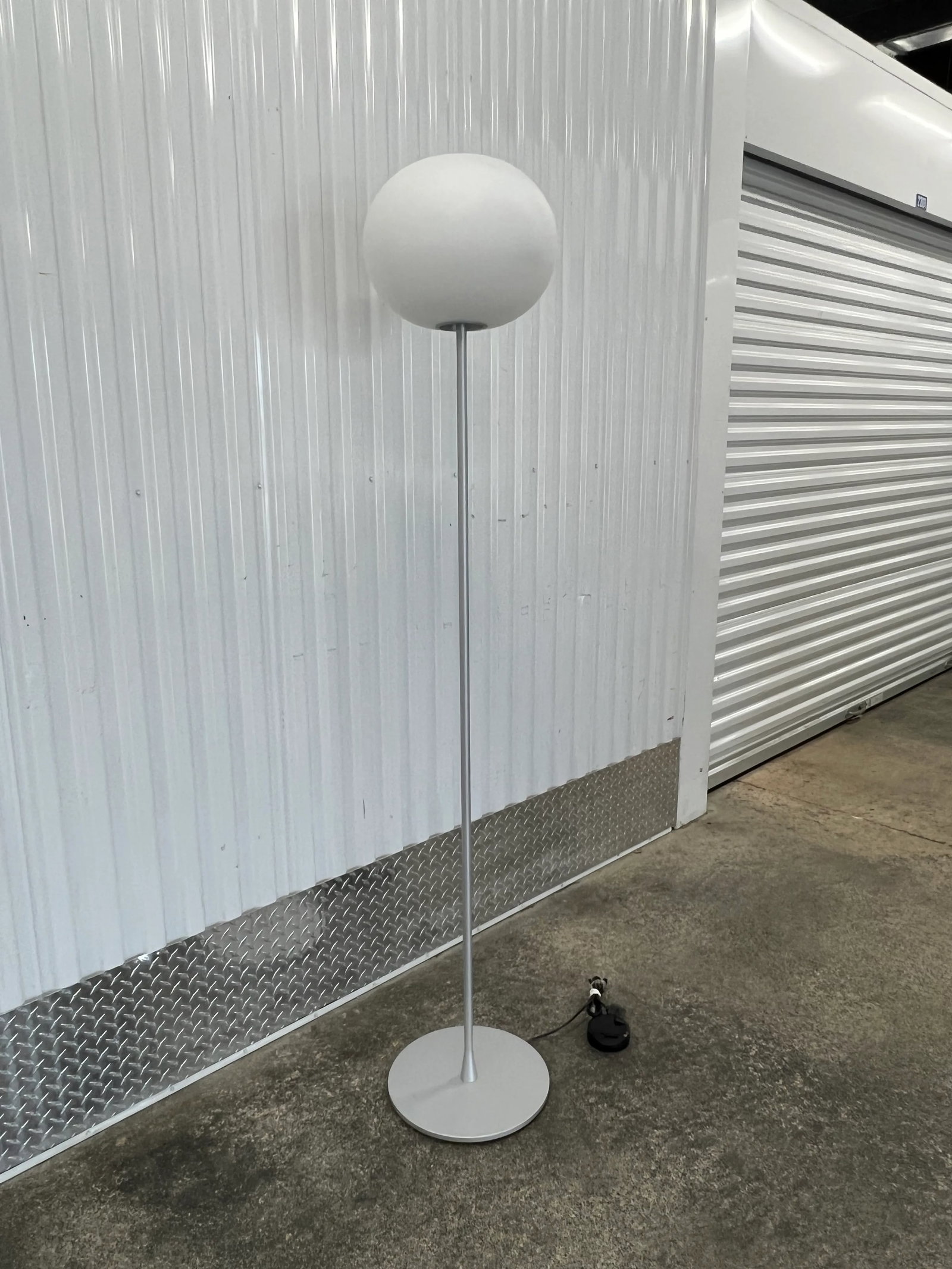 1990s Flos Glow Ball Floor Lamp by Jasper Morrison - 4