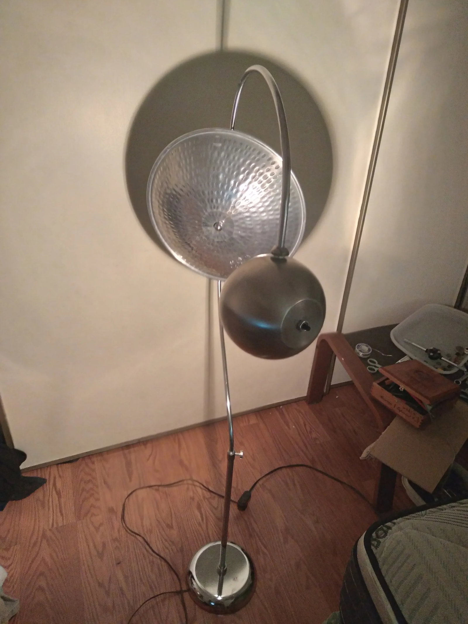 1980s Mid-Century Modern Reflector Floor Lamp - 6