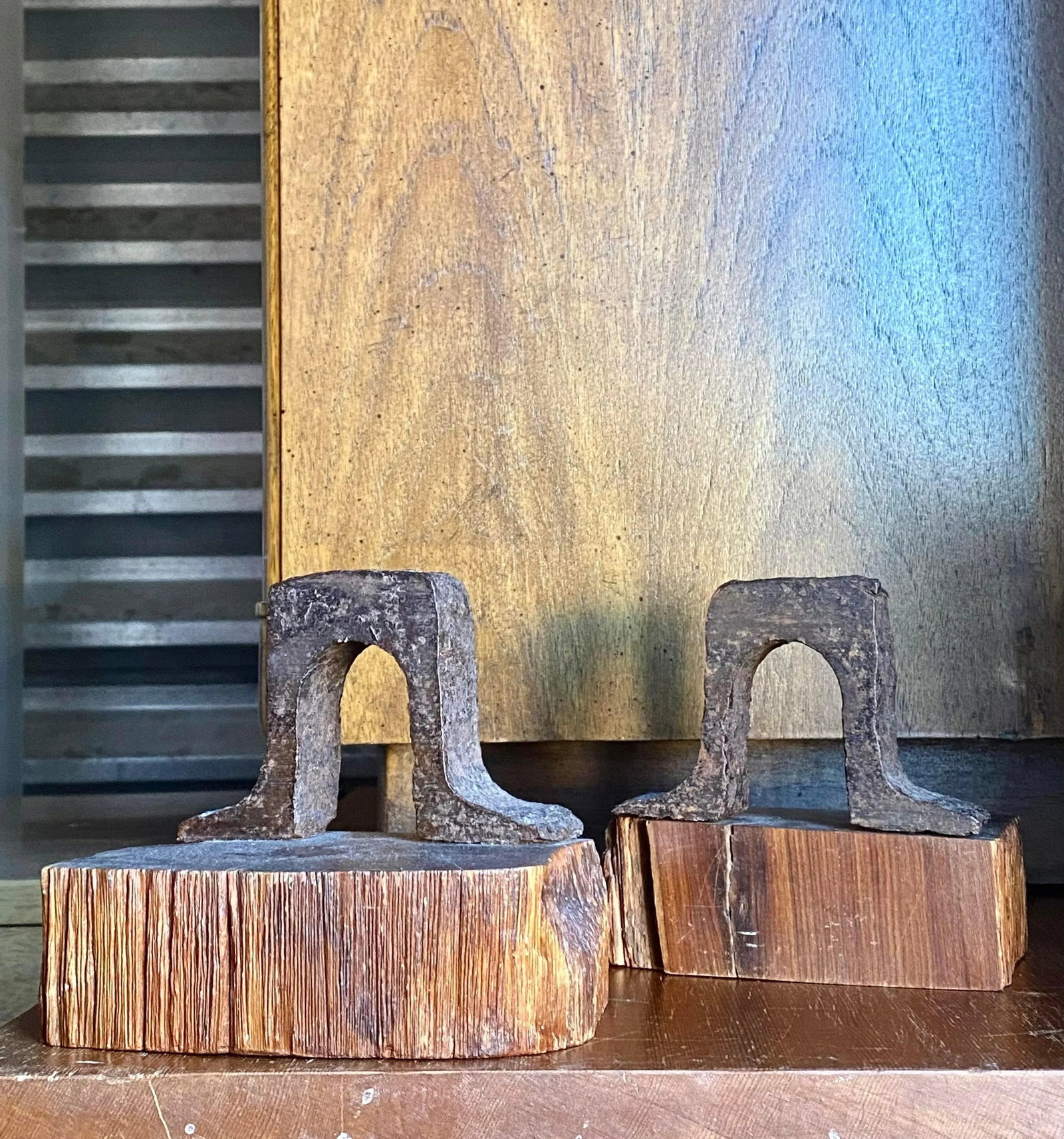 1970s Brutalist Forged Steel Bookends, a Pair (After Don Shoemaker) - 5