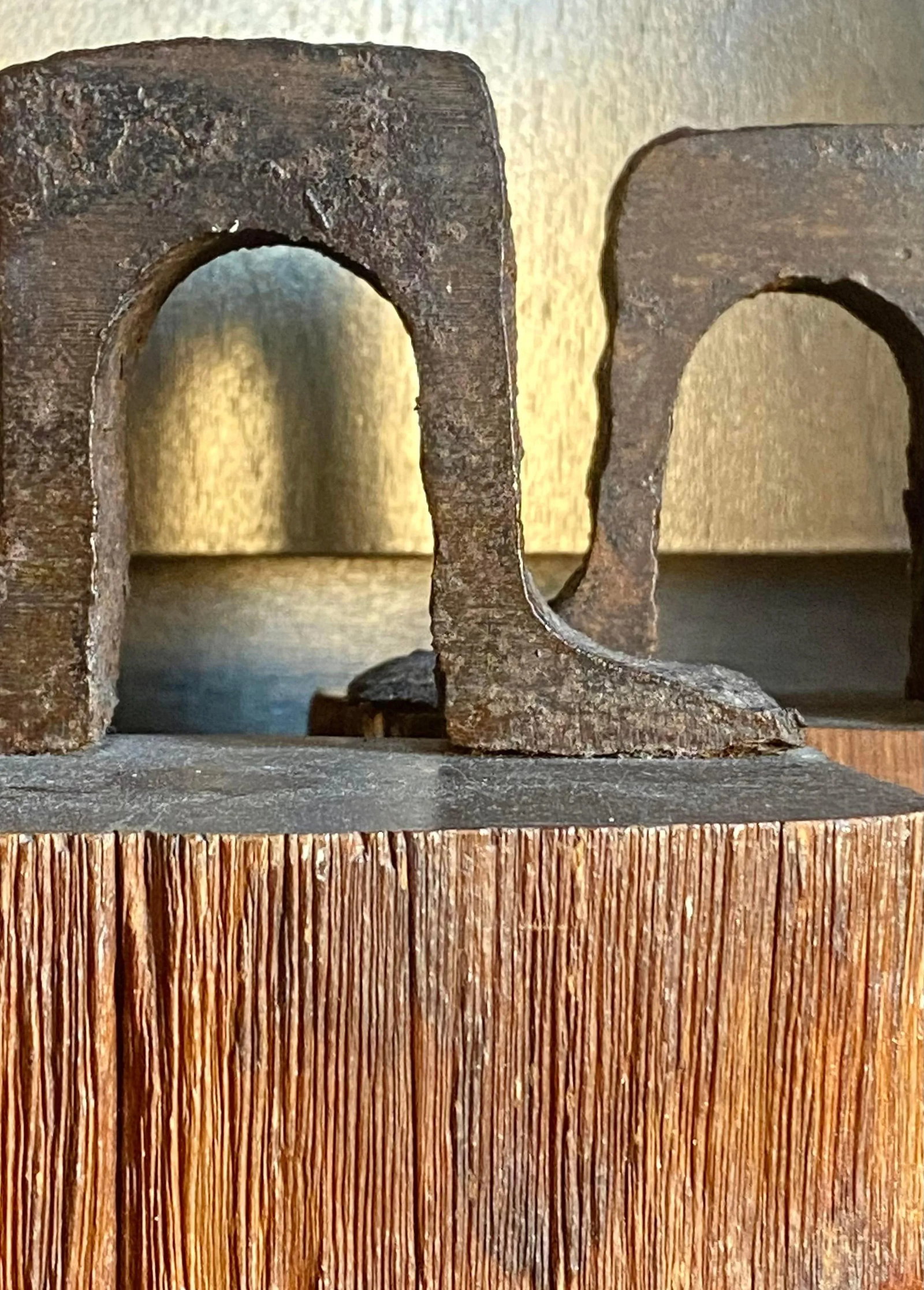 1970s Brutalist Forged Steel Bookends, a Pair (After Don Shoemaker) - 7