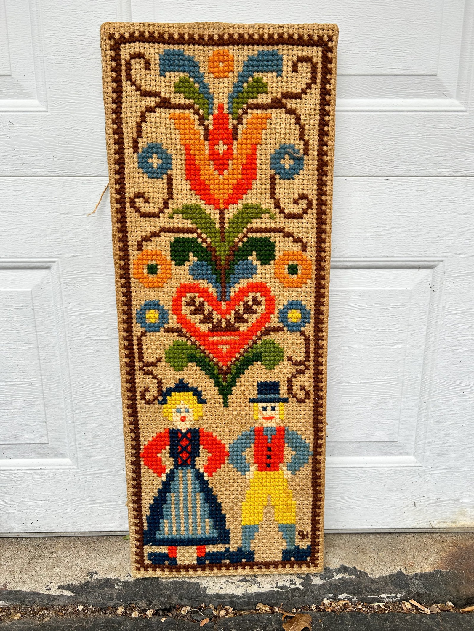 Mid 20th Century Scandinavian Folk Art Crewel Cross Stitch on Burlap - 2