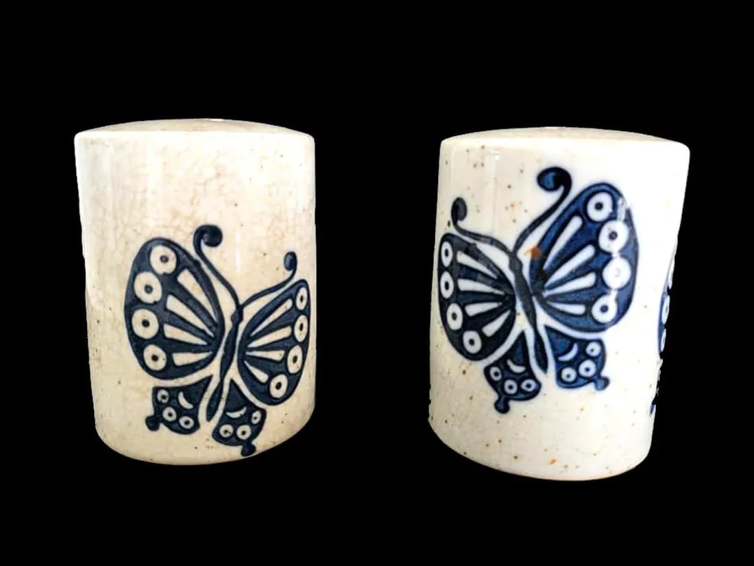 1970s Otagiri Speckle Ceramic Salt and Pepper Shakers With Butterfly Motif, Set of 2 - 2