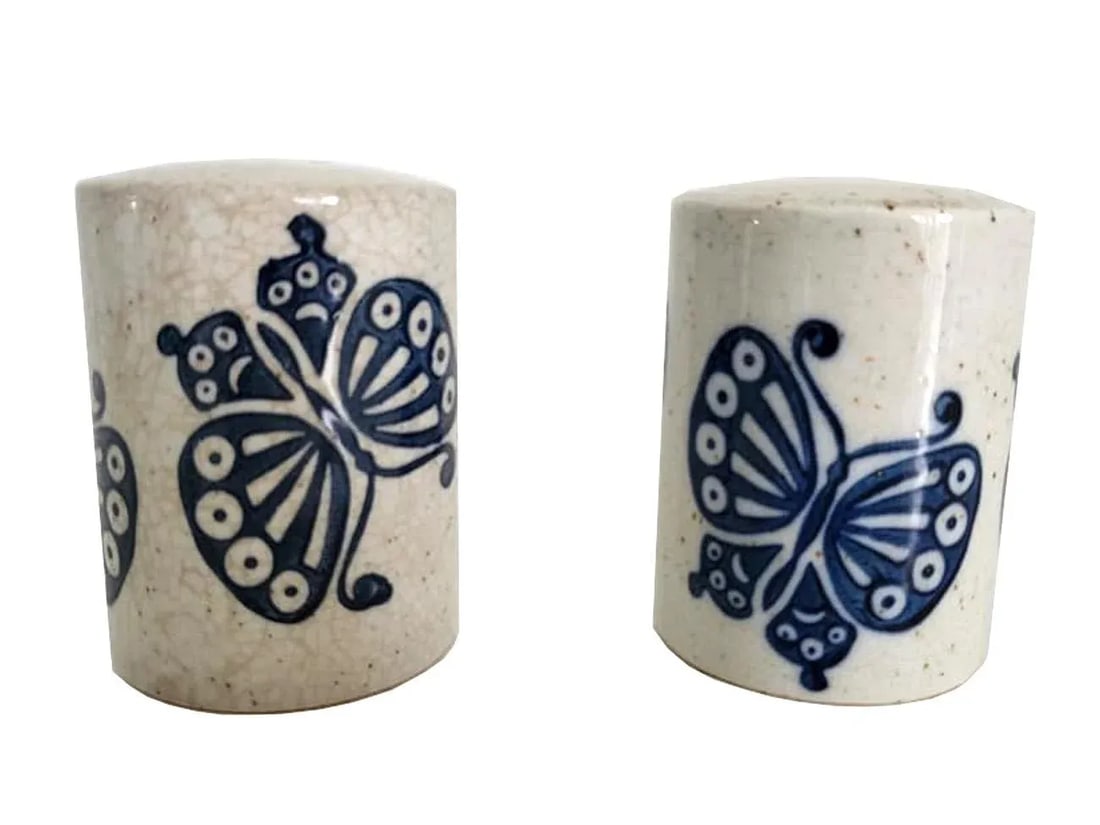 1970s Otagiri Speckle Ceramic Salt and Pepper Shakers With Butterfly Motif, Set of 2 - 4