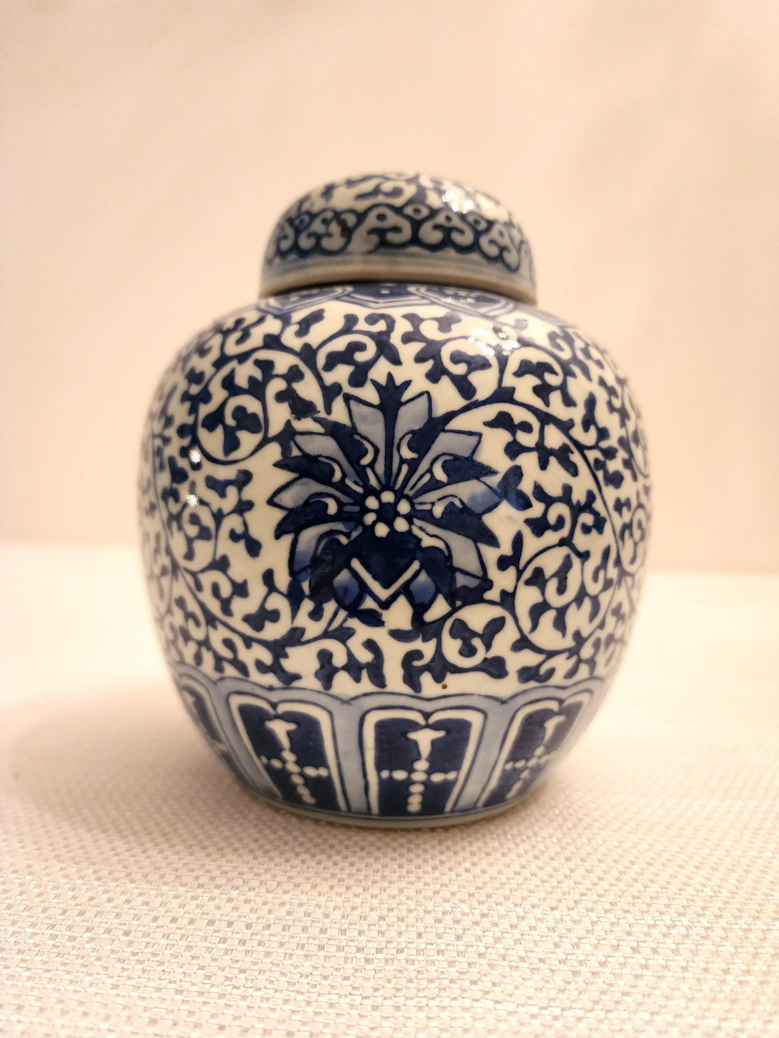 1980s Small Blue & White Ginger Jar With Floral and Vine Motif - 2