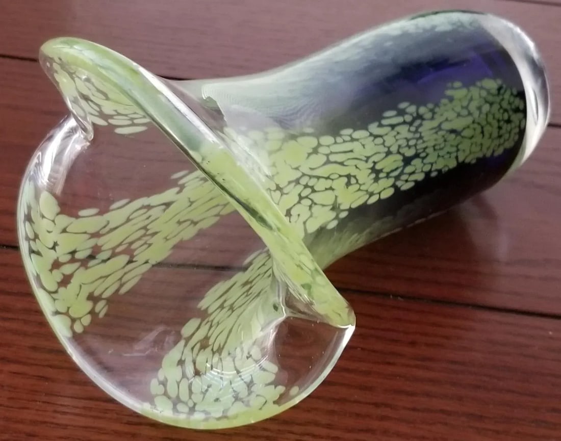 Vintage Green and Purple Art Glass Vase Teleflora - 7