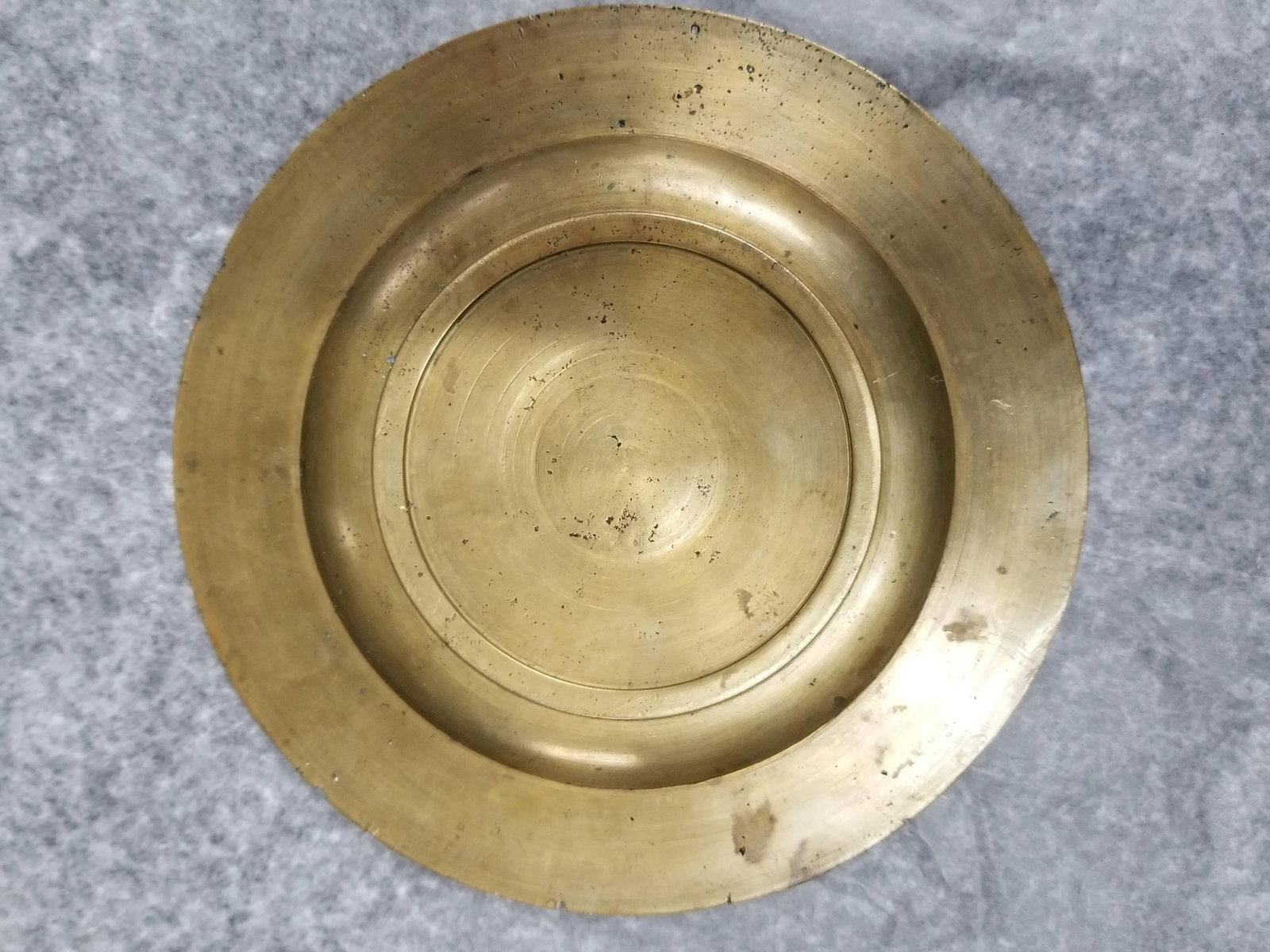 Mid 20th Century Brass Plate With Cherub Motif - 4