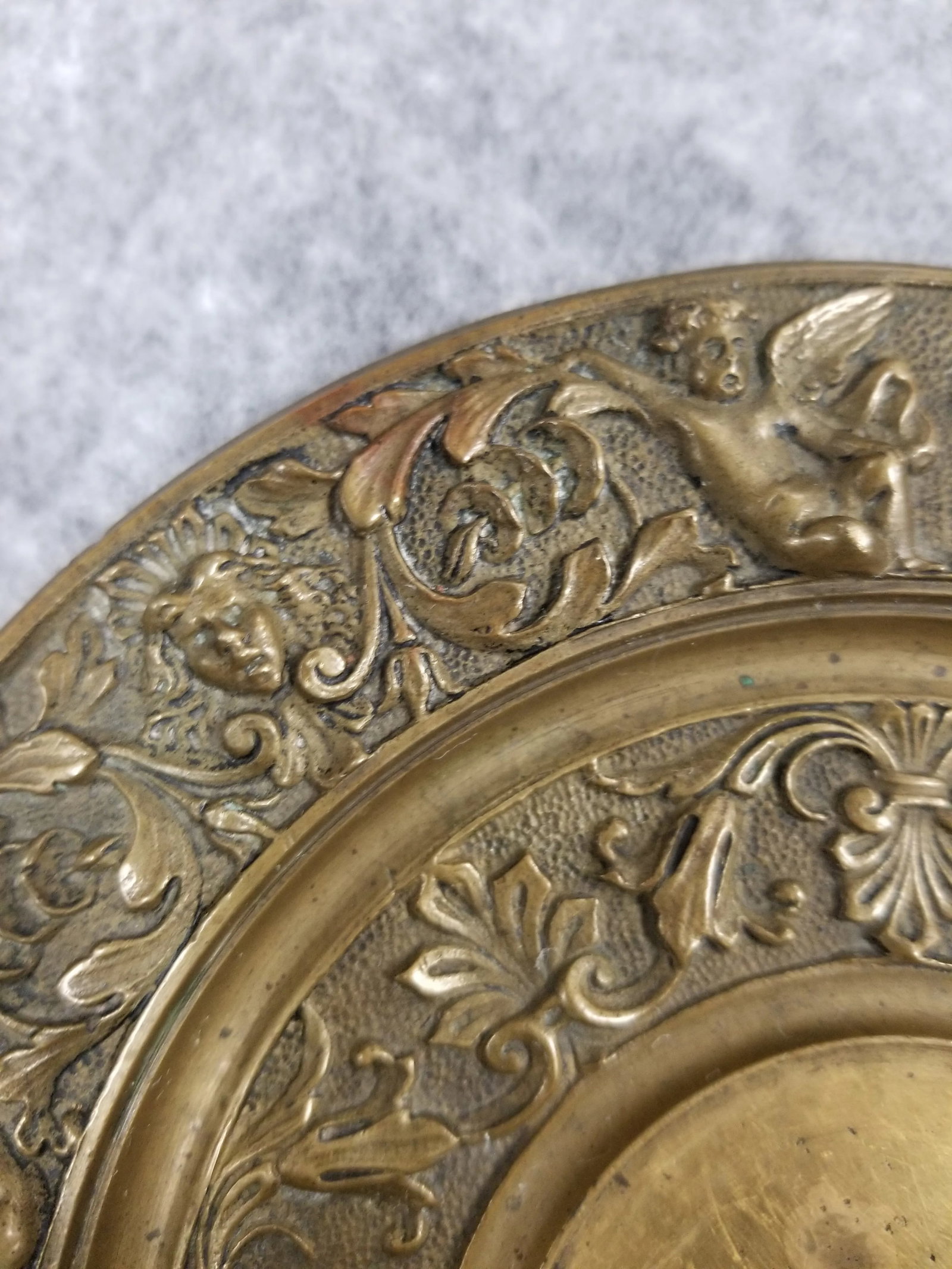 Mid 20th Century Brass Plate With Cherub Motif - 7