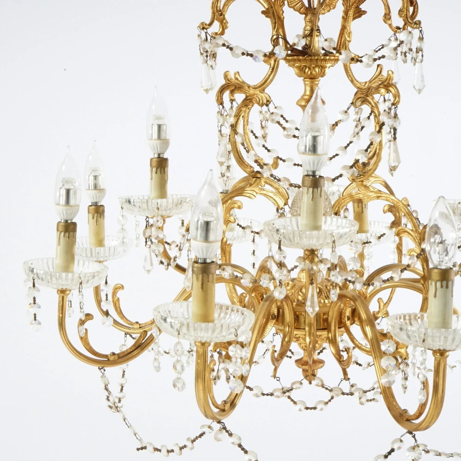 French Style Gilt & Crystal Twelve-Light Tiered Chandelier, 1930 - 7