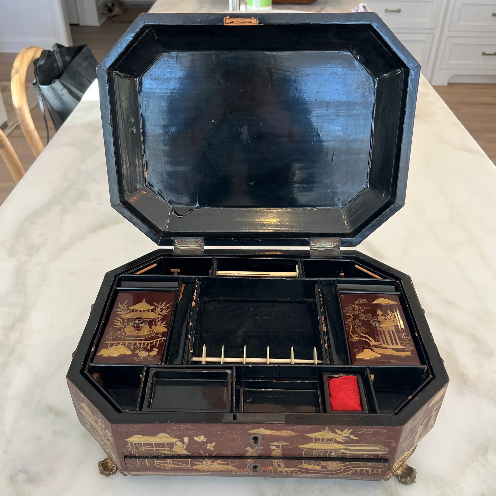 Antique 19th Century Finely Painted Oxblood Chinese Export Lacquered Sewing Box - 7