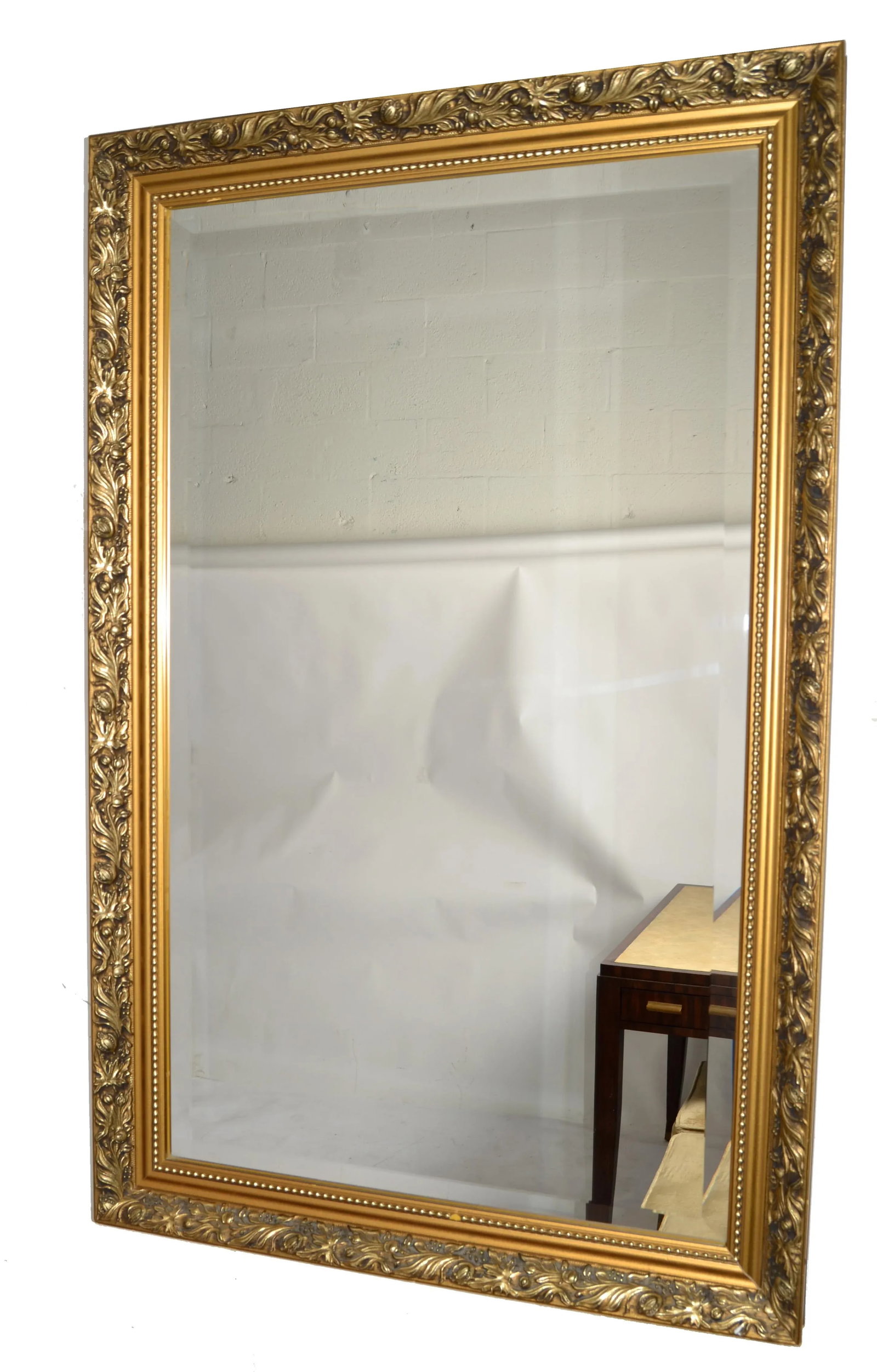 1980s British Neoclassical Giltwood Beveled Wall Mirror Small Dahlia Hand Carved Frame - 3