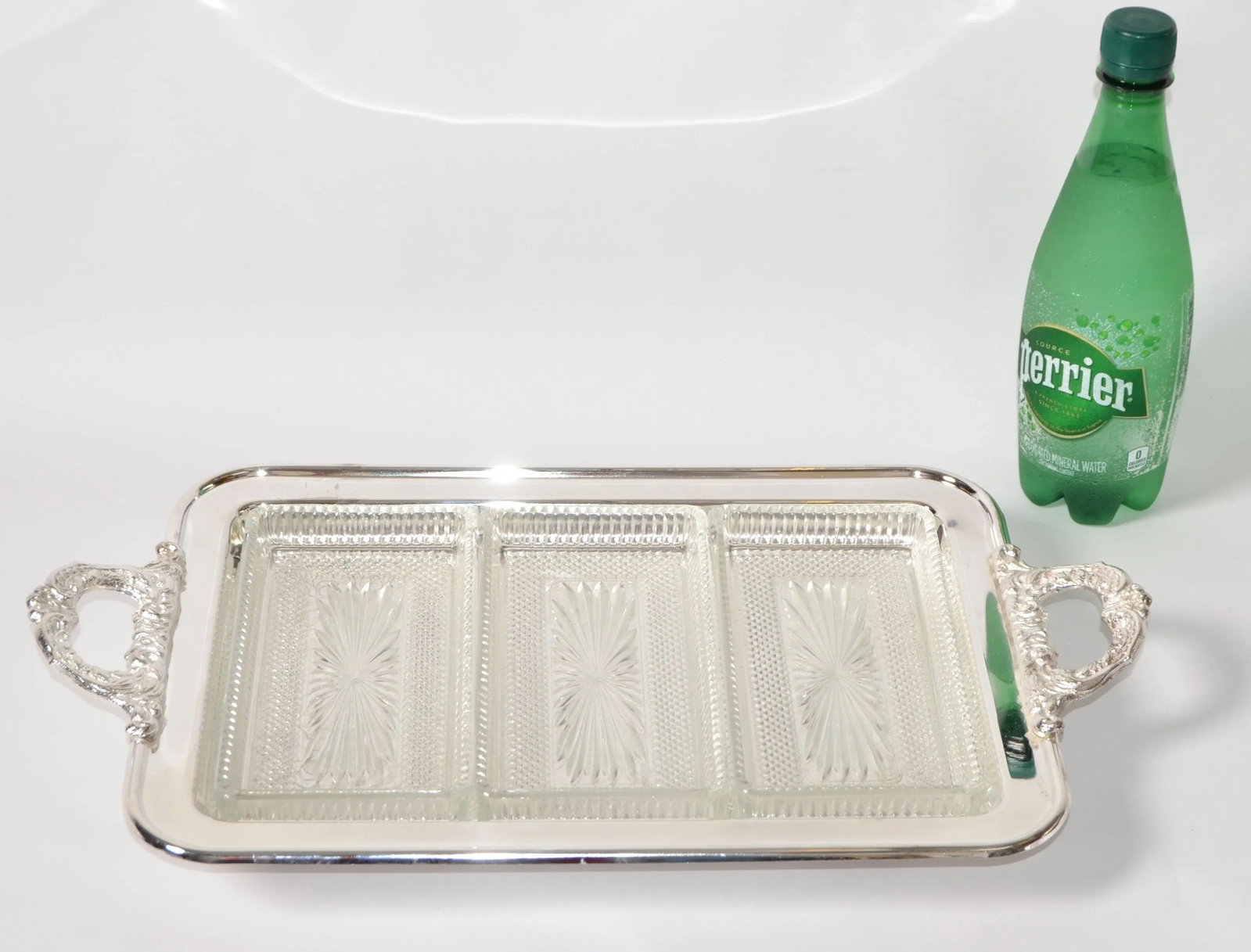 1970s Trademark Leonard Italy Silver Plate Victorian Footed Serving Tray 3 Forks Glass Inserts - 7